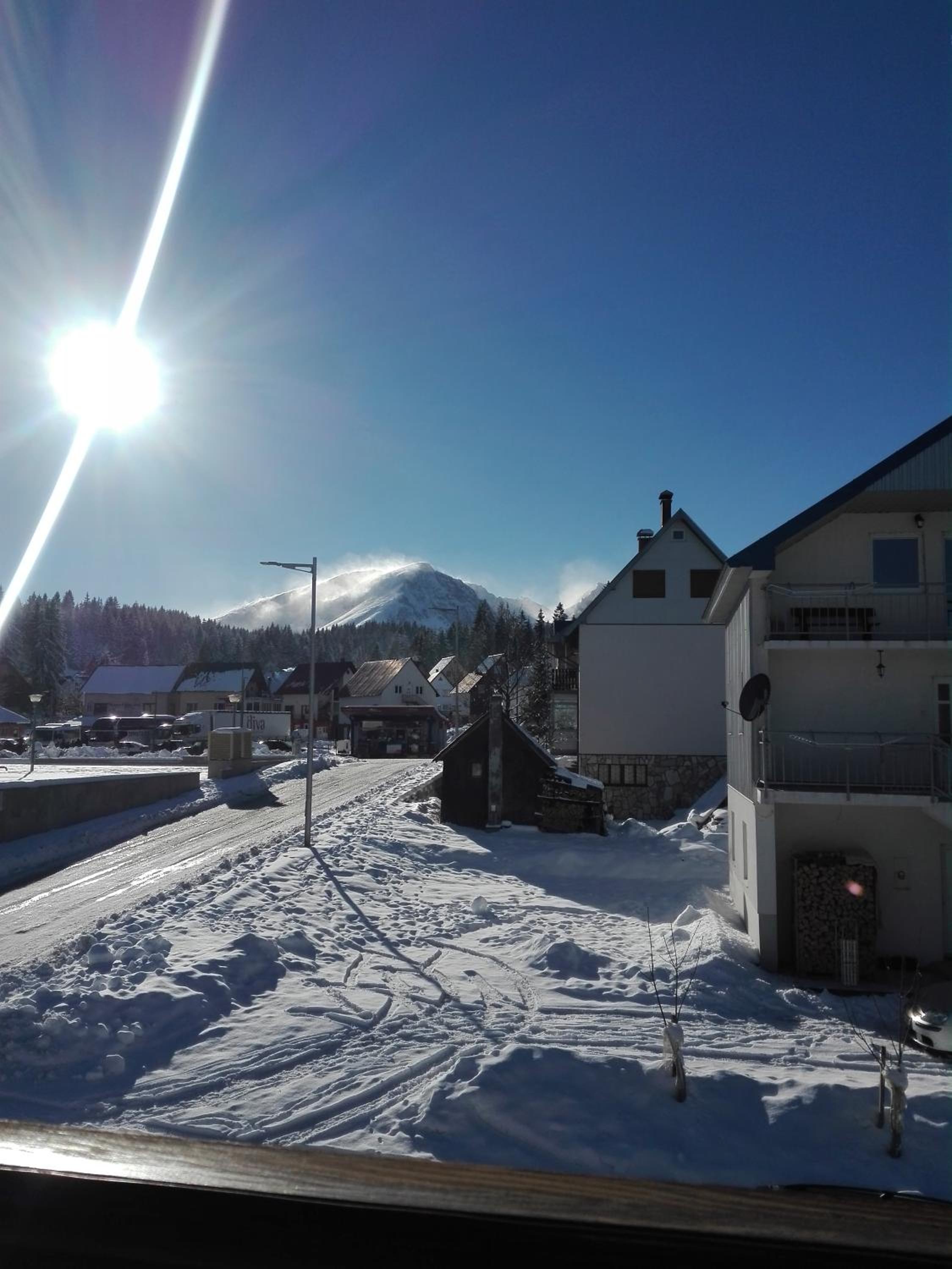 Photo 42