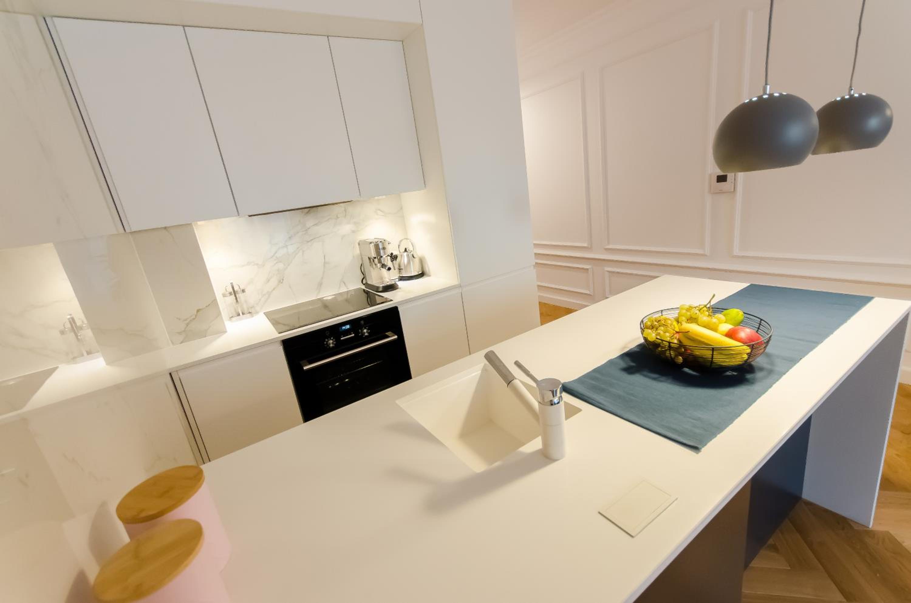 Old Town Premium Queen`s Apartments