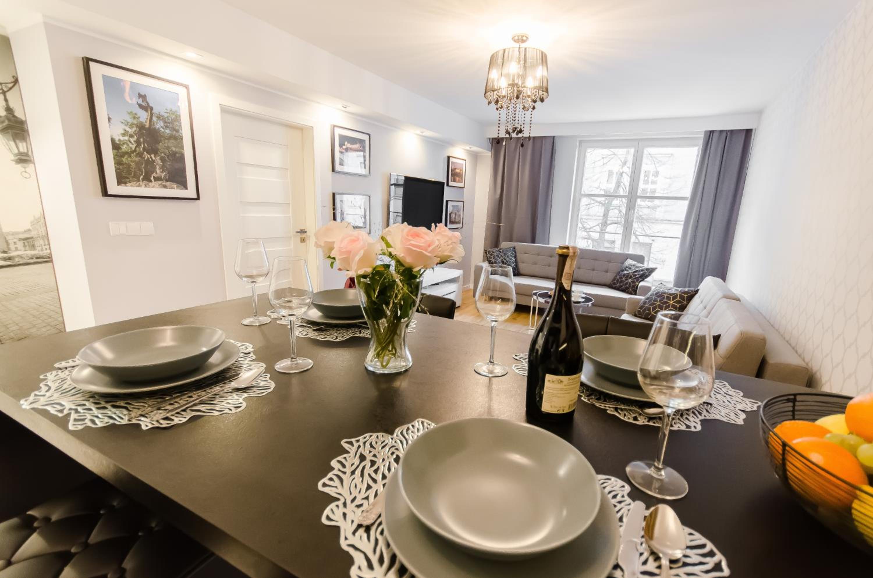 Old Town Premium Queen`s Apartments