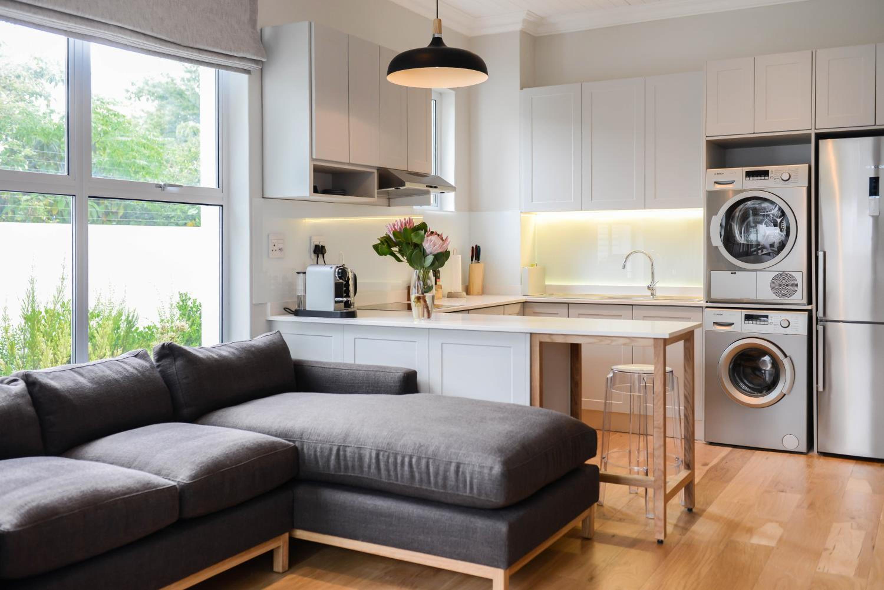 Collection Luxury Accommodation 7 on Murray unit 1 view 5