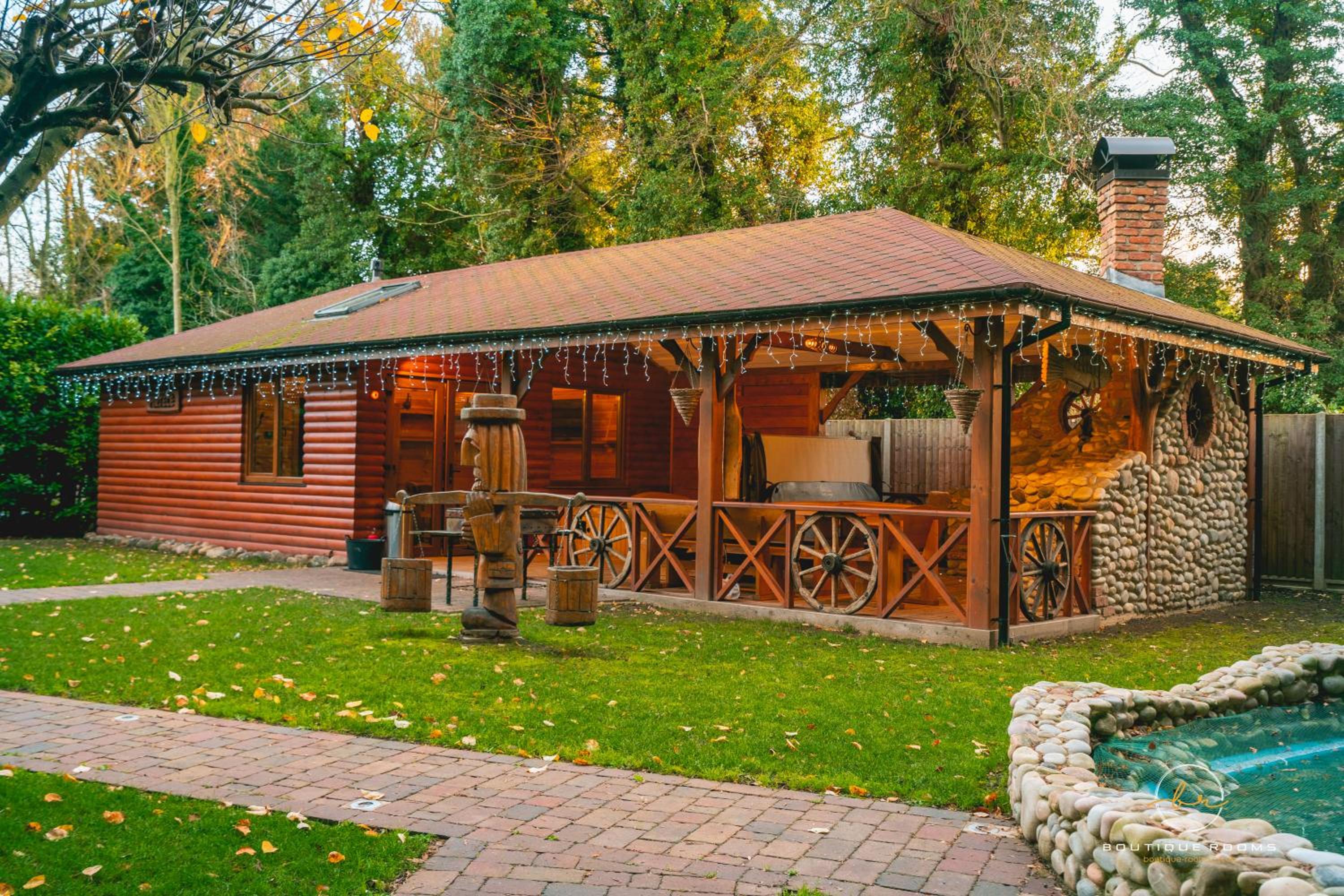 The Retreat Sauna & Hot Tub Boutique Rooms view 5