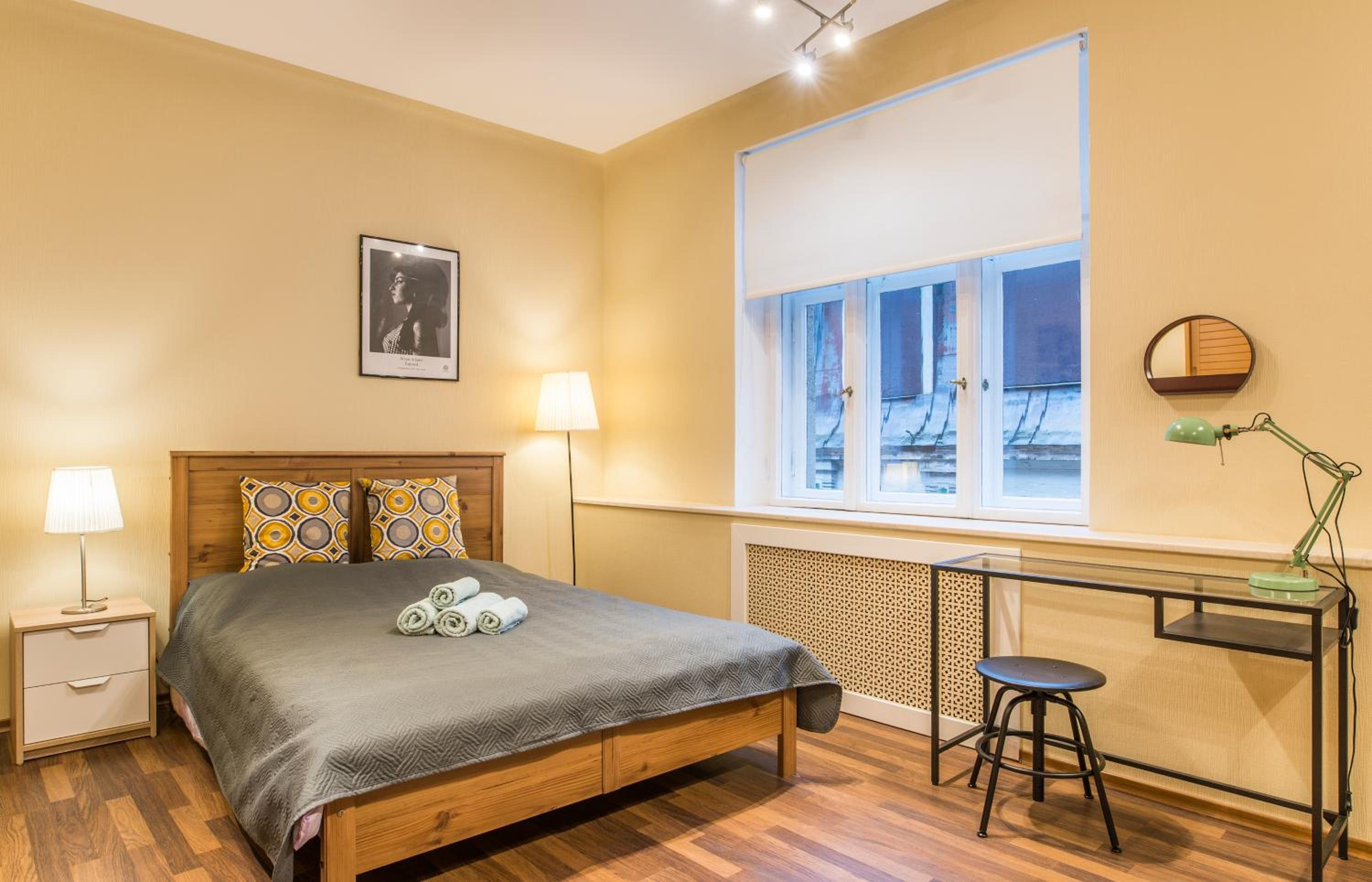 Charming spacious 3 bedroom in Old Town view 5