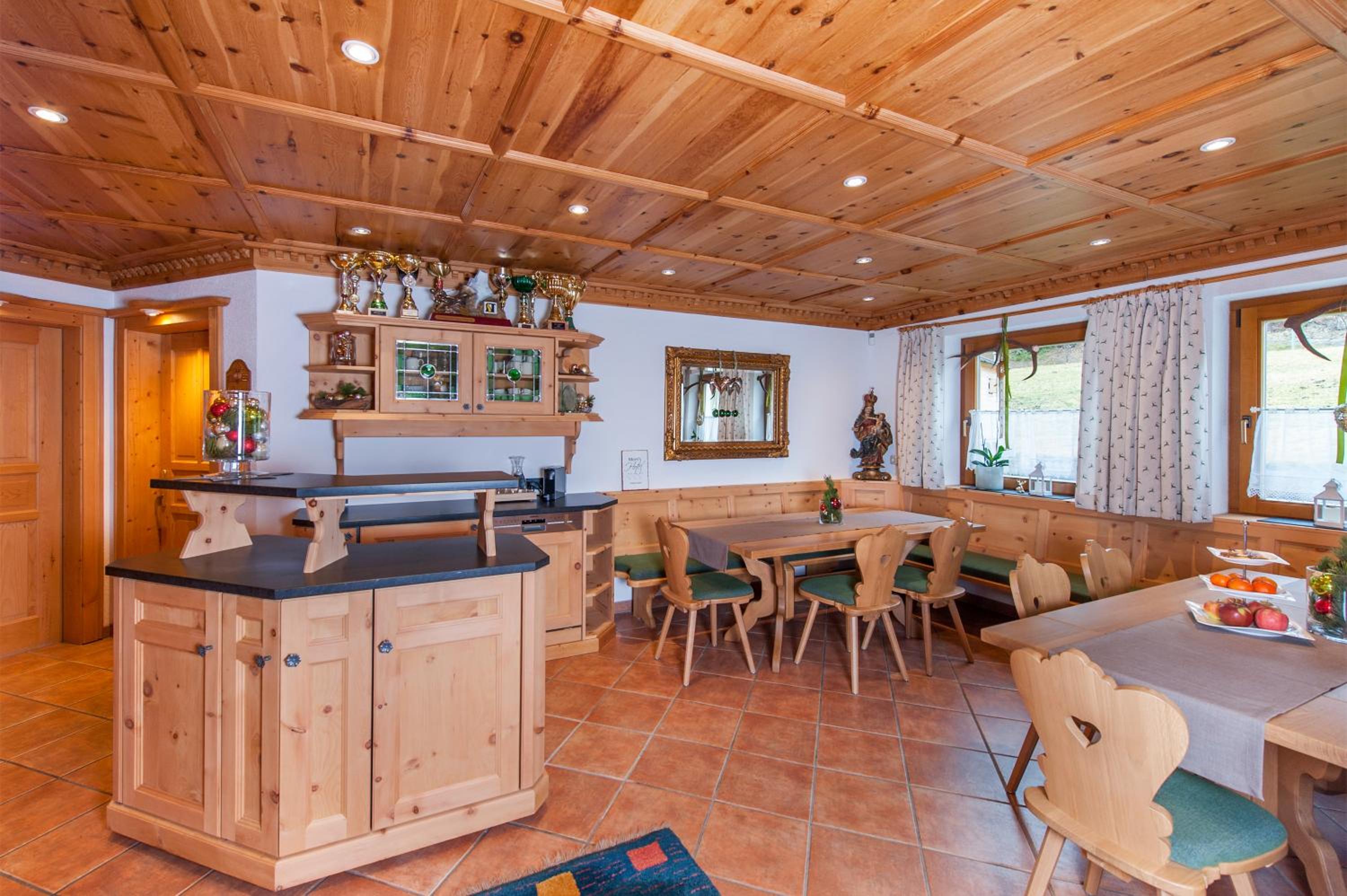 Apart Gabriele Pure Alpin Style St Anton - Mountain Hideaway with Sommercard premium & Dogs Welcome view 2