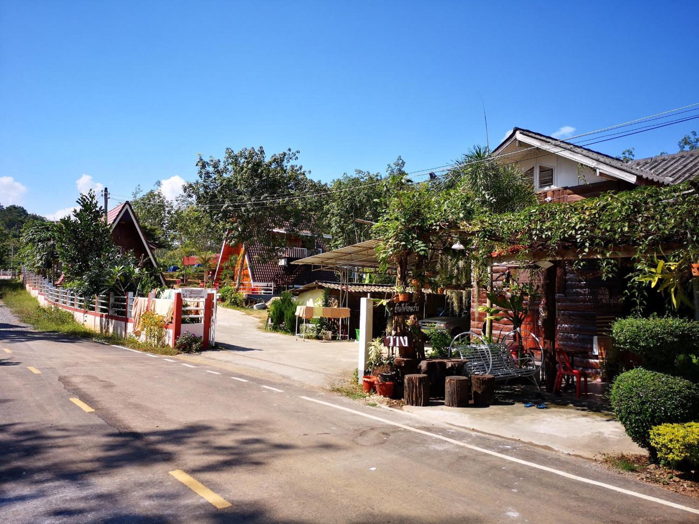 Bansuanphuhong Resort