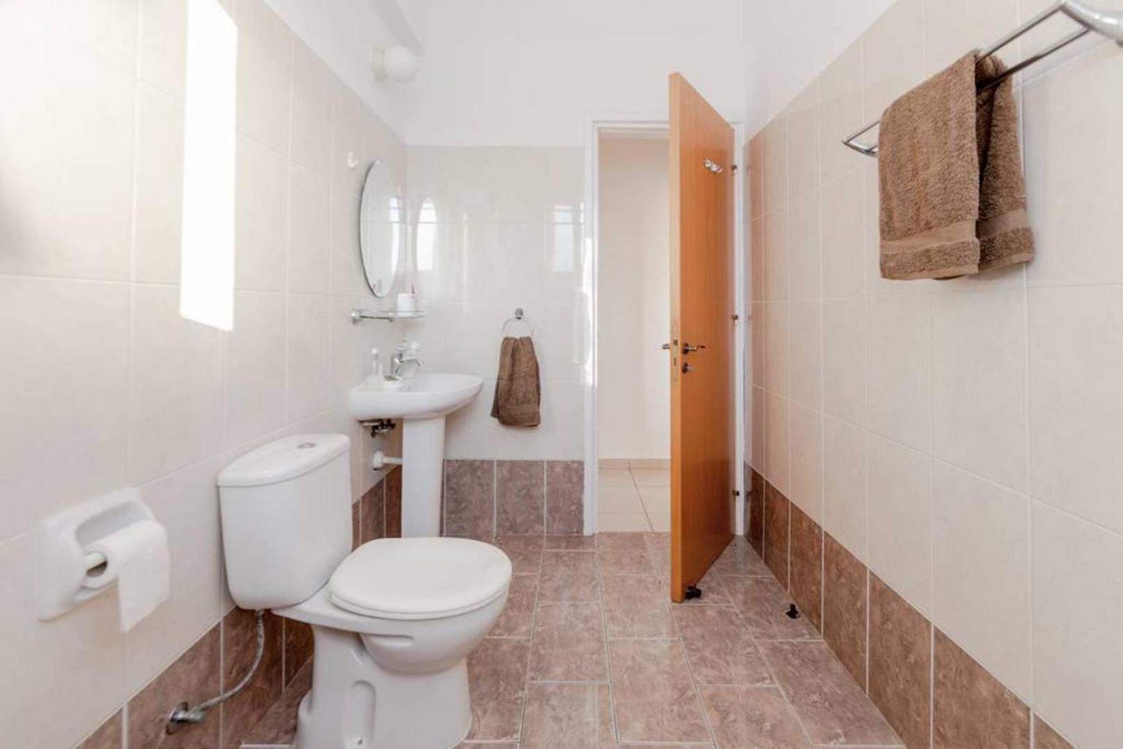 Just renovated beautiful 2 bed apartment in Paphos 5 min drive to the beach