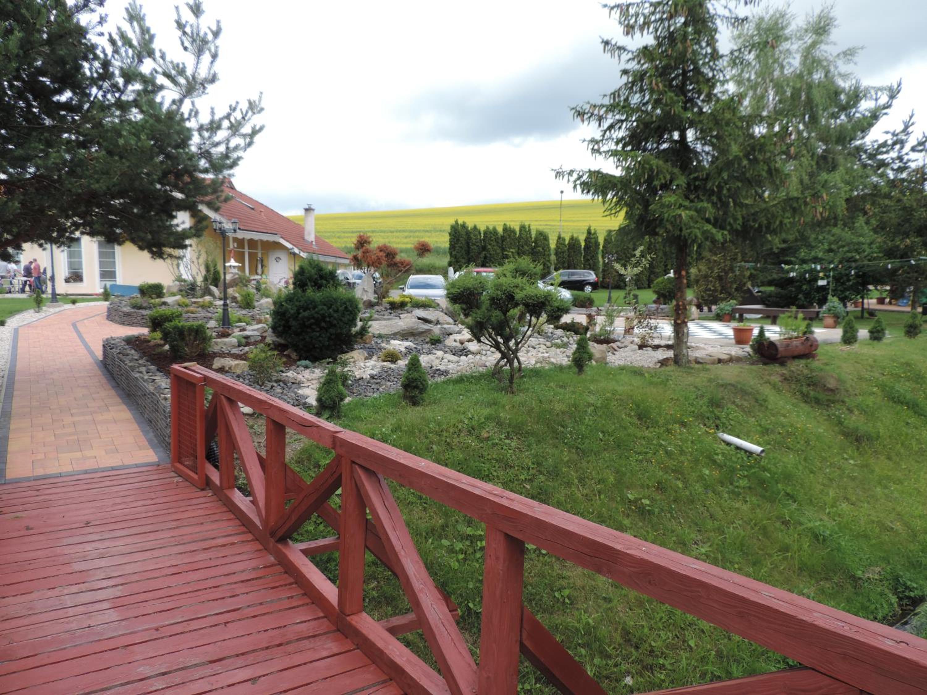 Photo 19