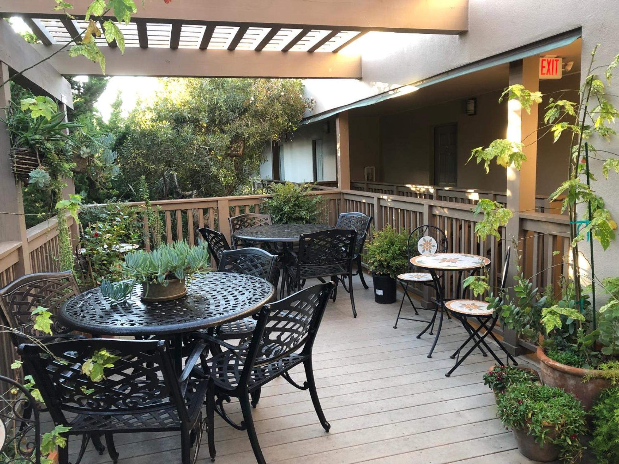 Little Sur Inn