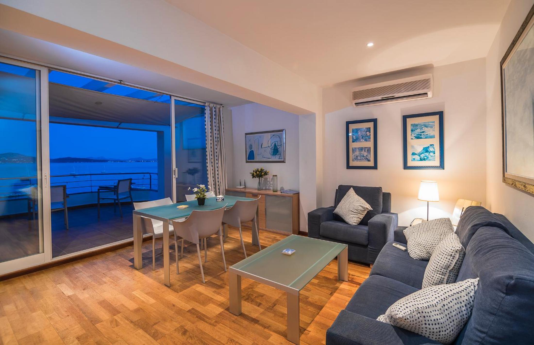 Beachfront apartment Tanamar view 4