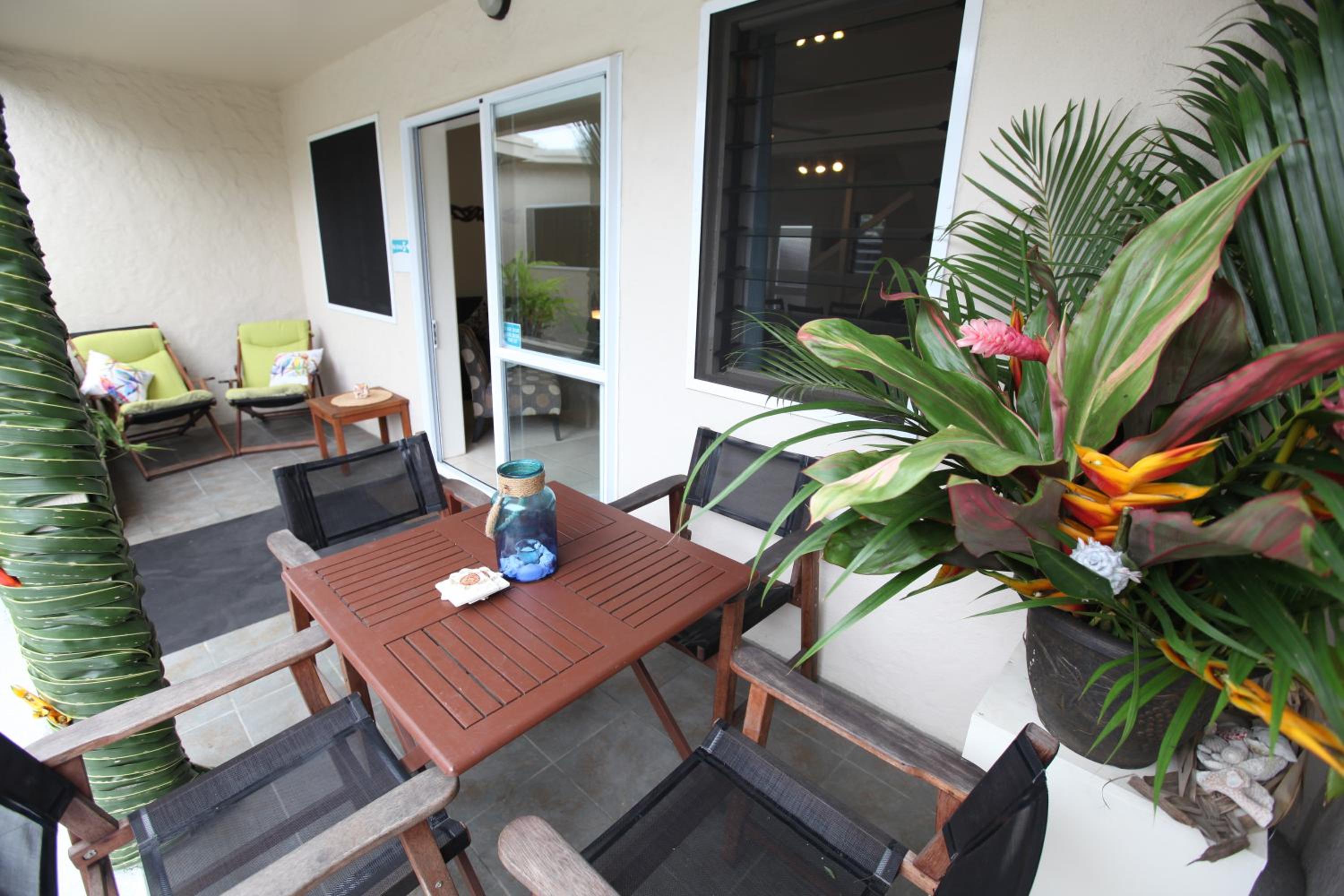 Coral Sands Apartments