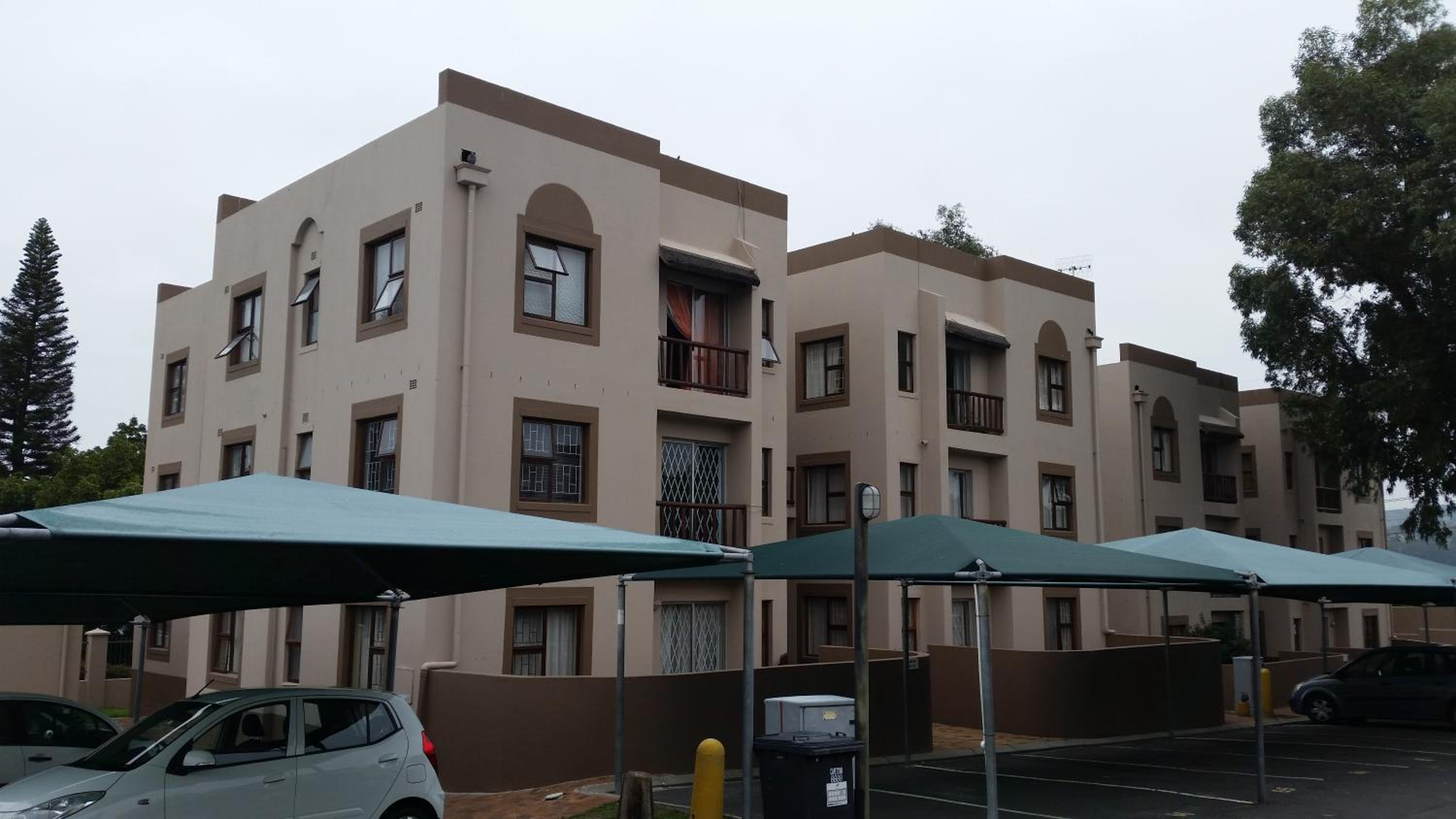 Serengeti Heide Self Catering Flats view 3