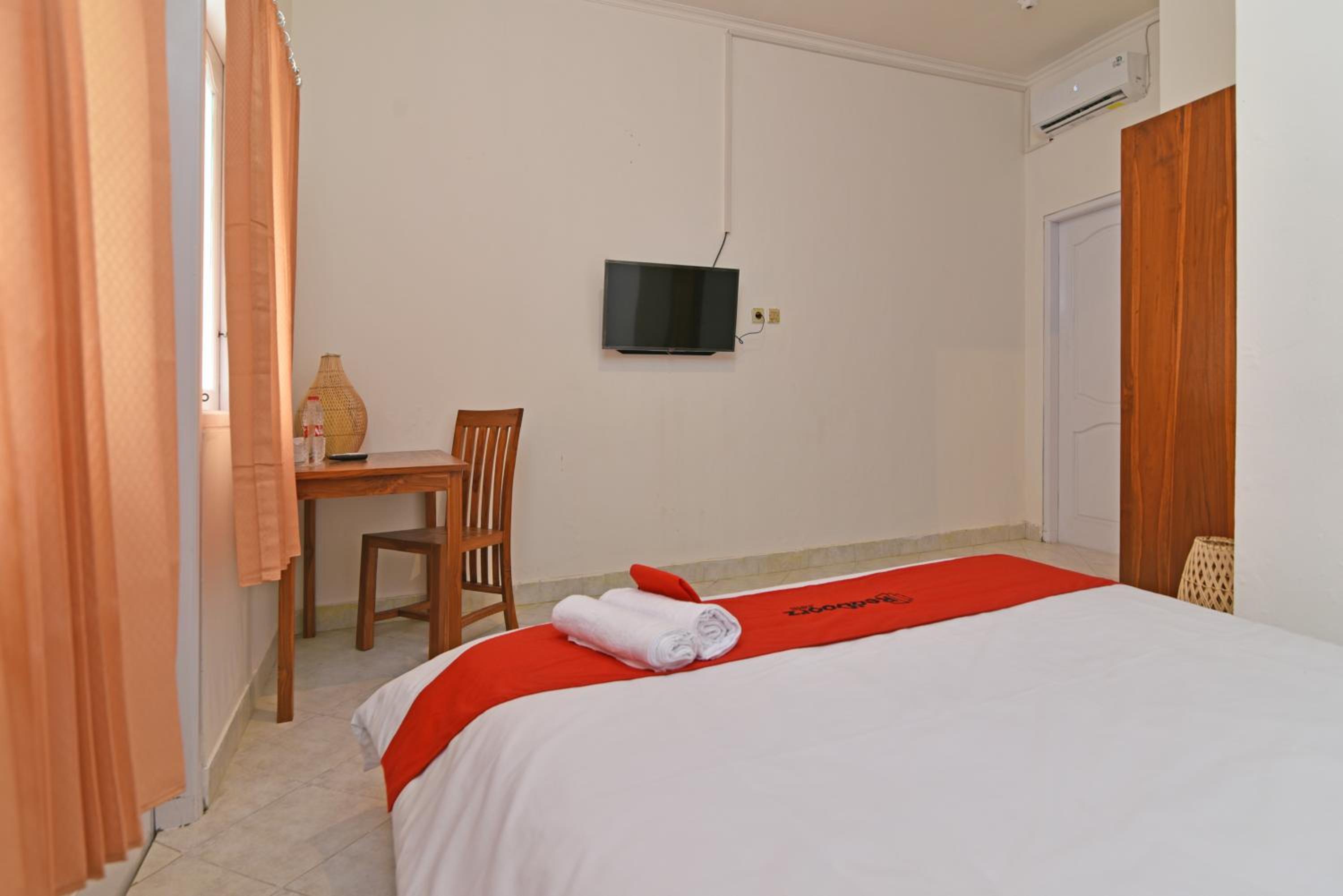 RedDoorz @ Jalan Gatot Subroto Denpasar