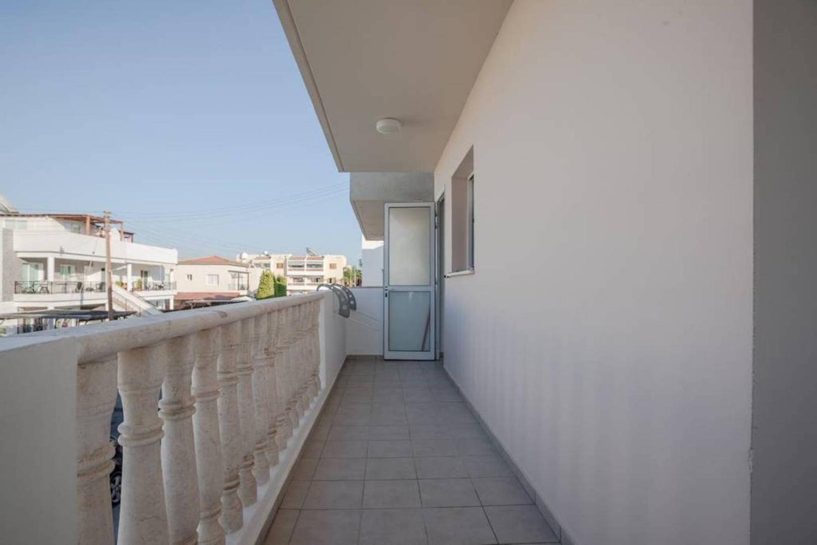 Just renovated beautiful 2 bed apartment in Paphos 5 min drive to the beach