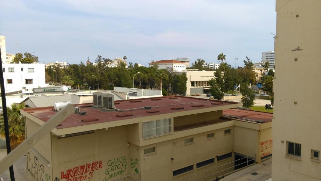 Modern City Center Apt