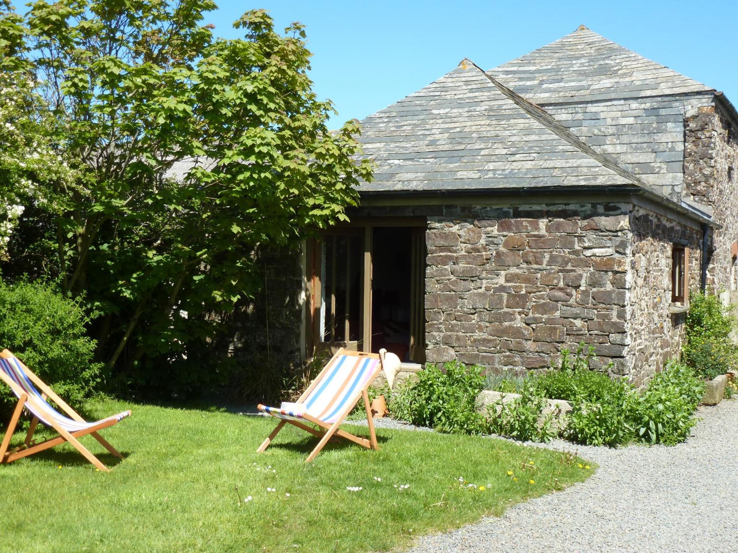 Lower Tresmorn Farmhouse