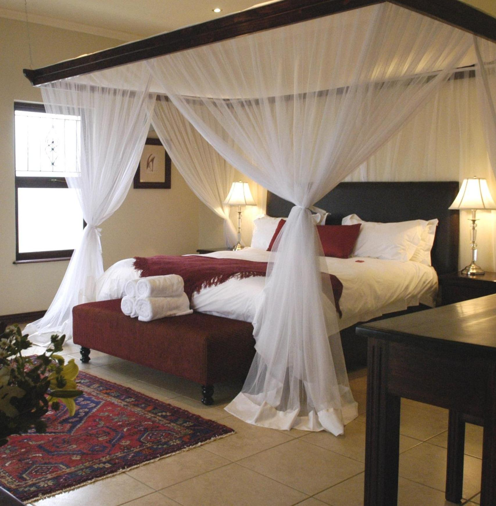 Moon and Sixpence Garden Guest House