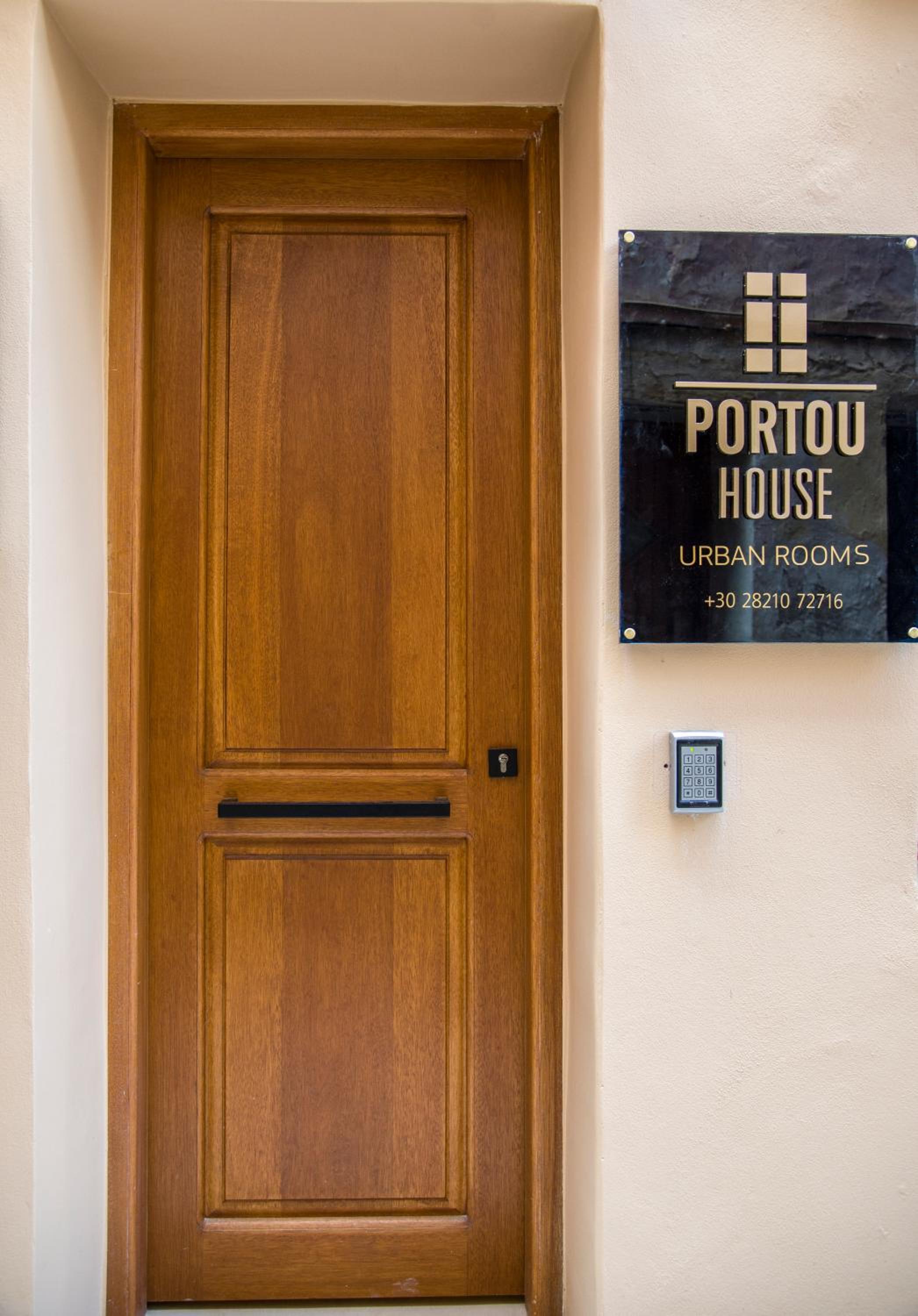 Hotel Portou House