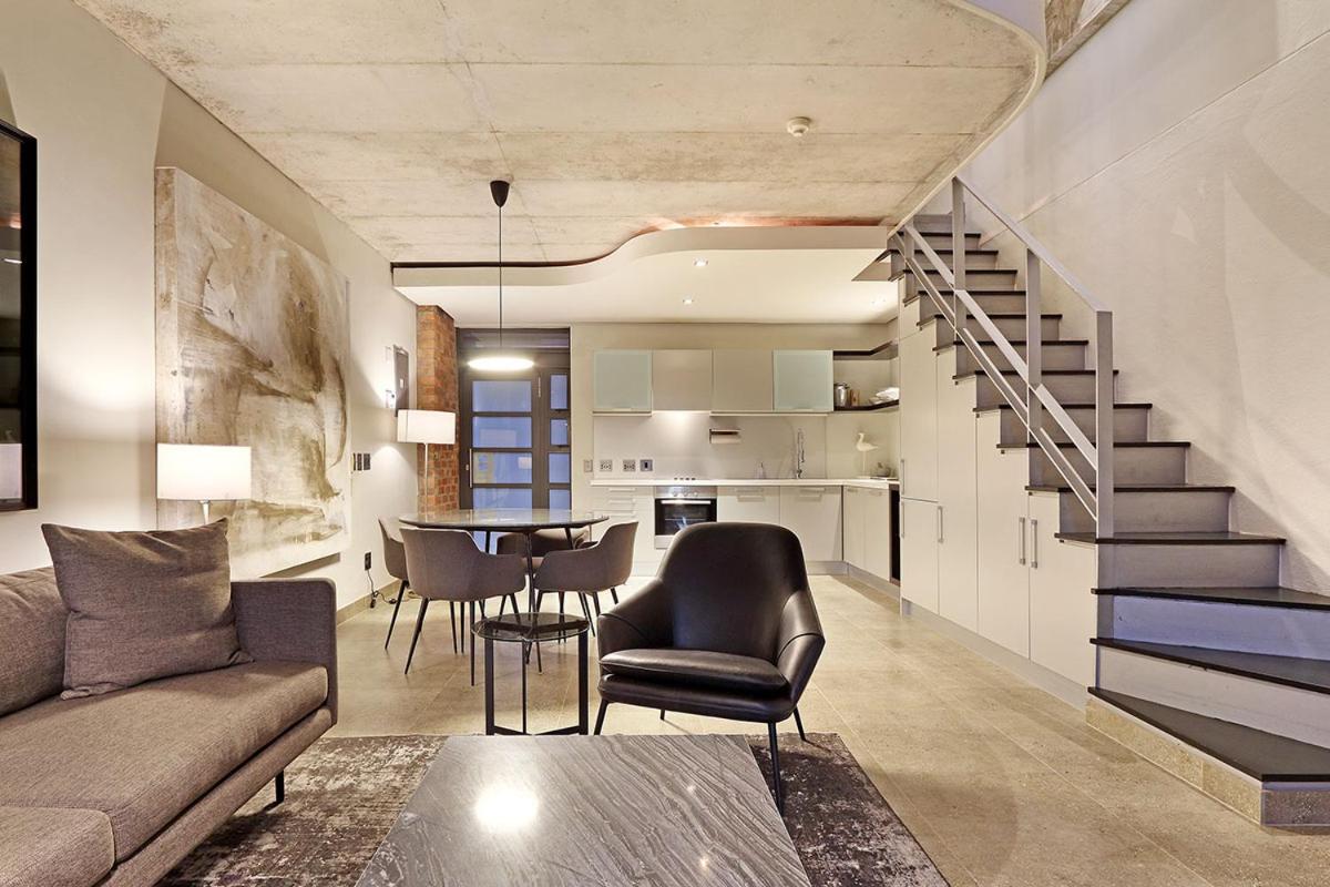 Metropolis Apartments view 5