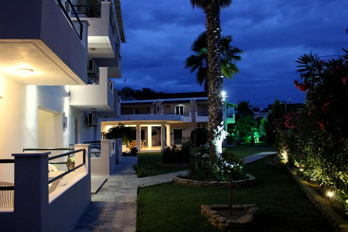 Cavos Beach House