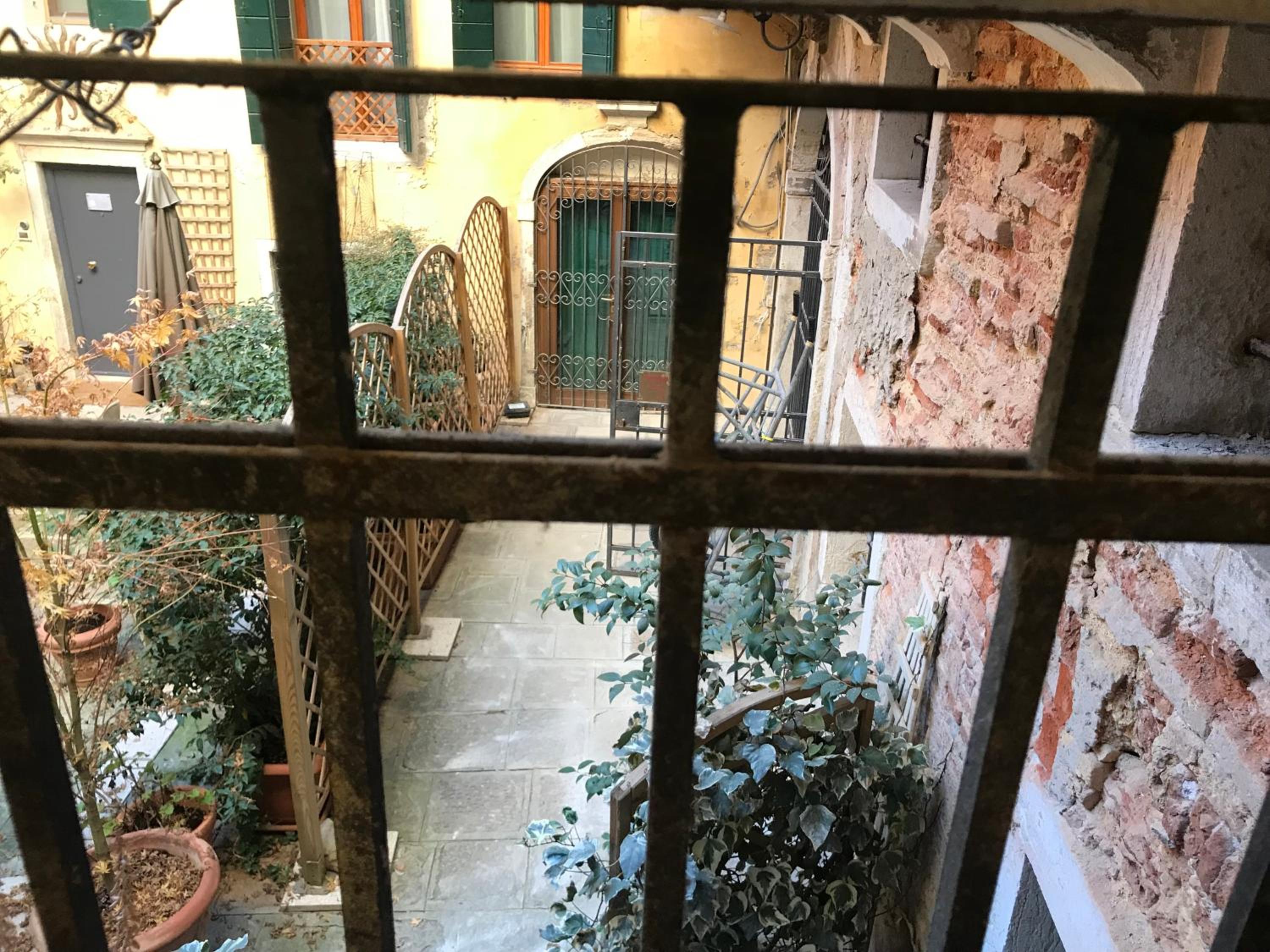 Melusina Ca' Bernarda Venice Historical Center
