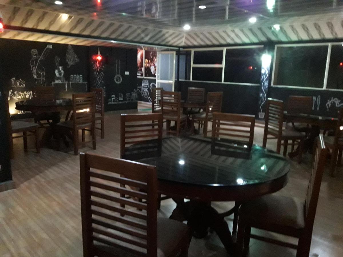 restaurant