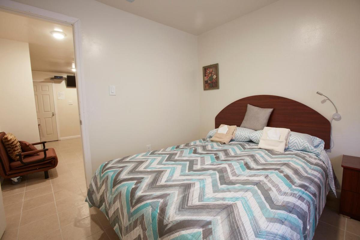 STUDIO&ONE BEDROOM APARTMENTS view 2