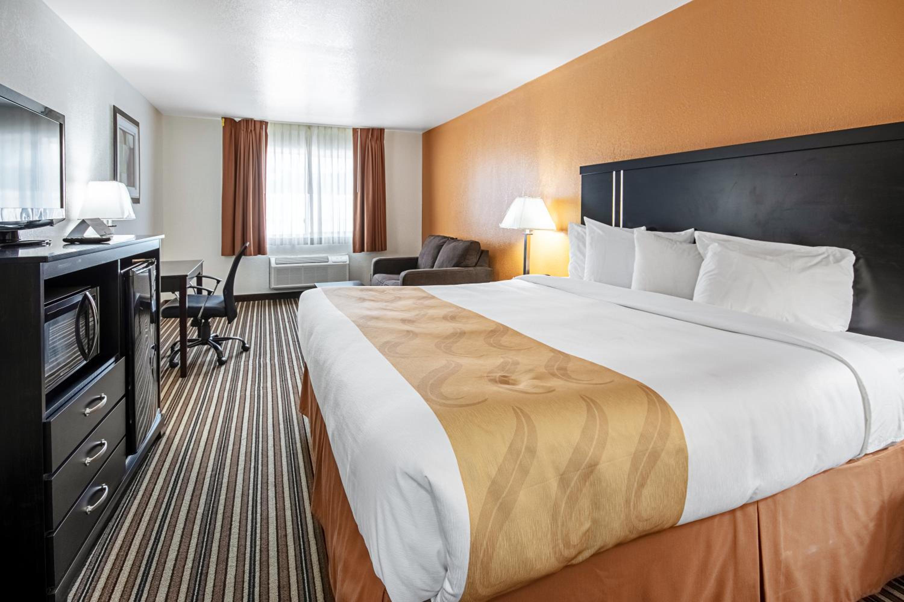 Dodge City Vacations - Quality Inn - Property Image 15