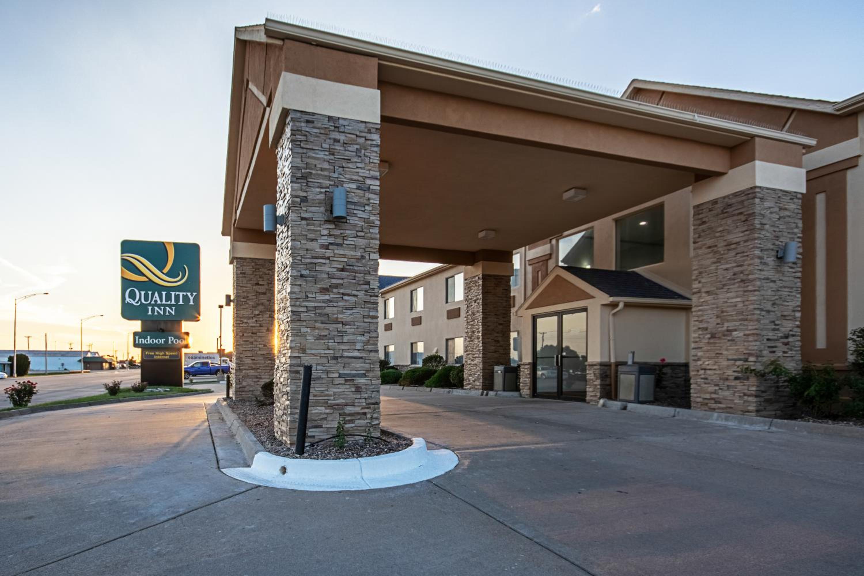 Dodge City Vacations - Quality Inn - Property Image 3