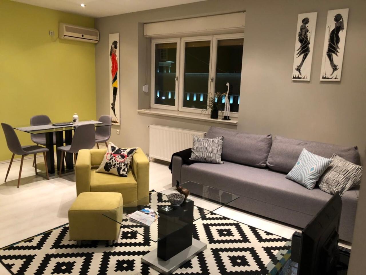 Center Lux Apartments view 4