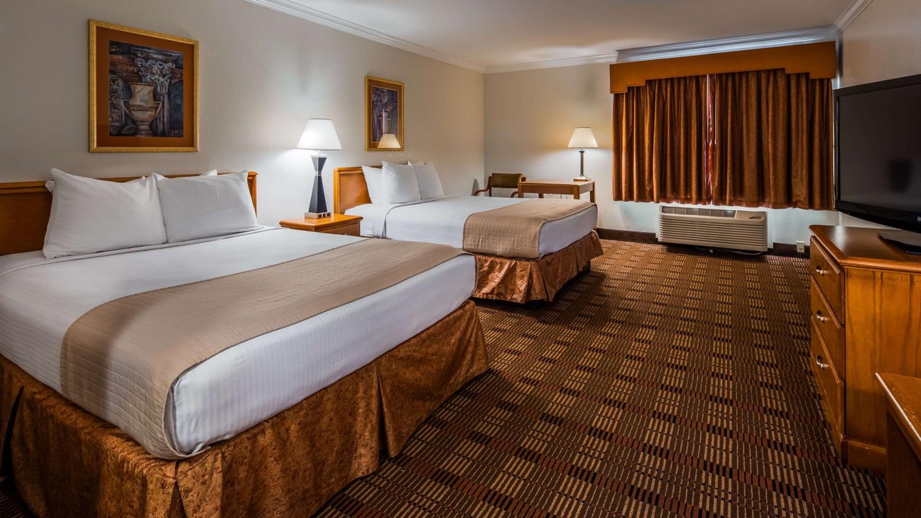 Mineral Wells Vacations - Best Western Clubhouse Inn  Suites - Property Image 7