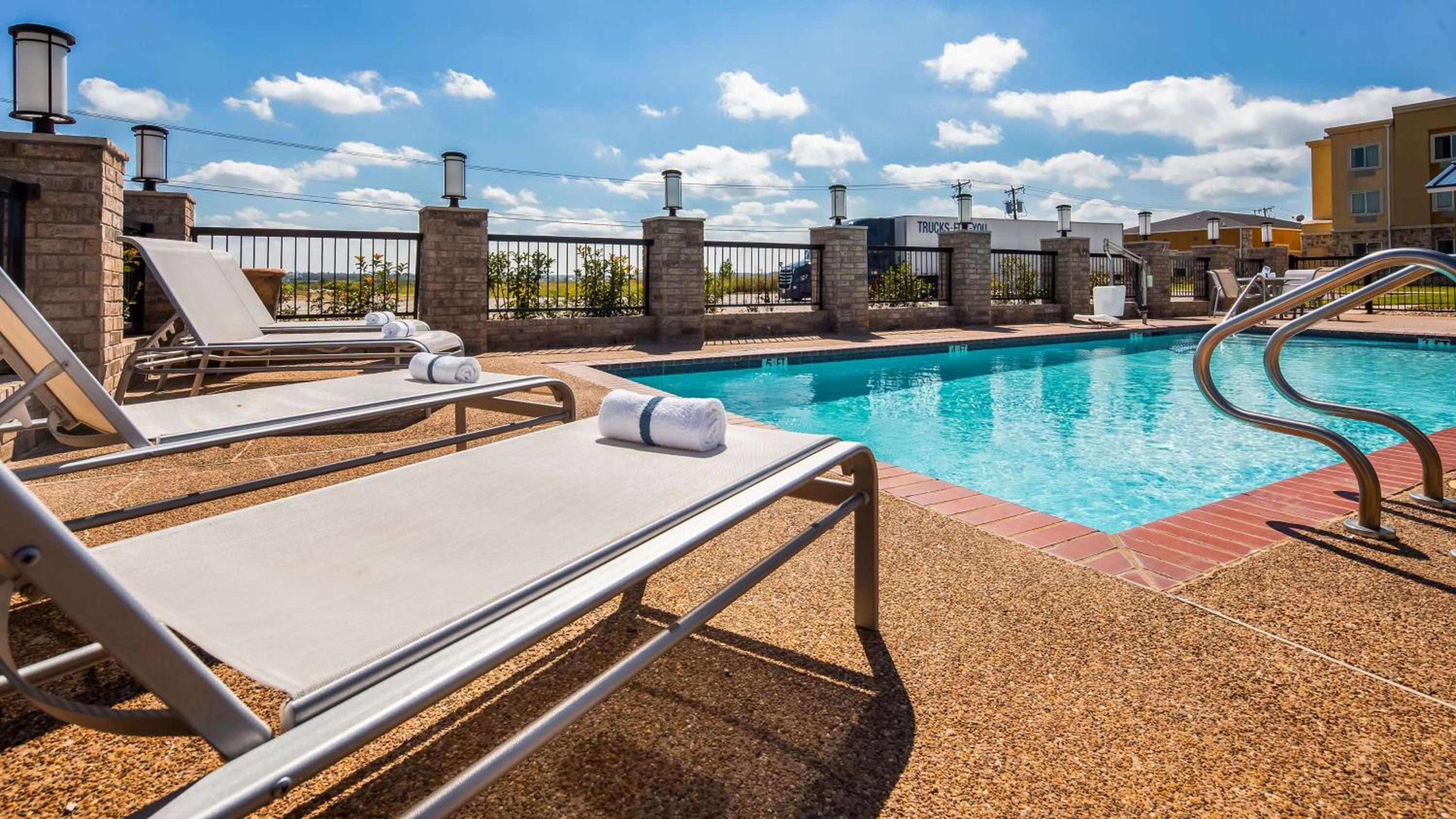 Mineral Wells Vacations - Best Western Clubhouse Inn  Suites - Property Image 11