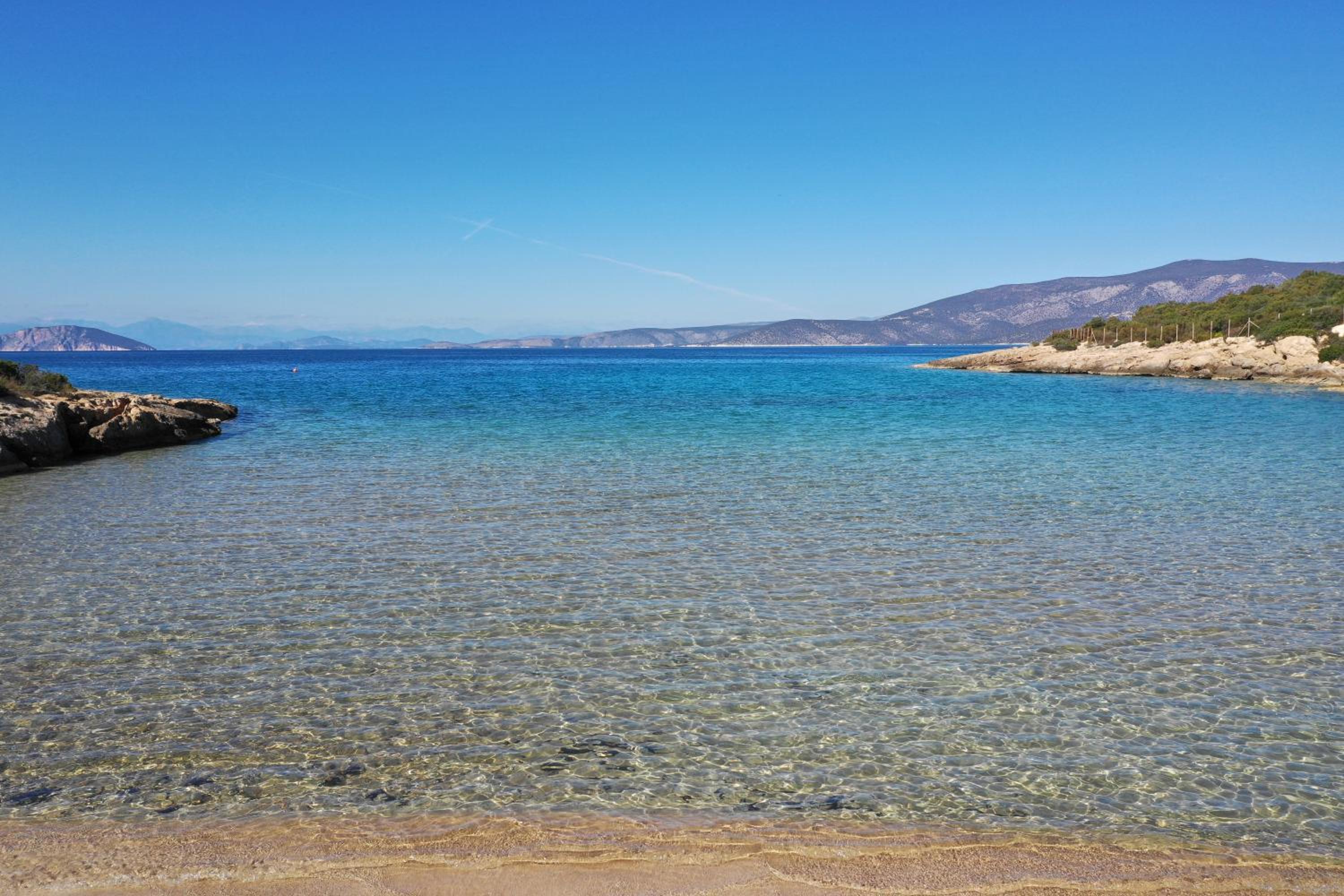 Villa Iris - Luxury traditional beachfront villa with swimming pool