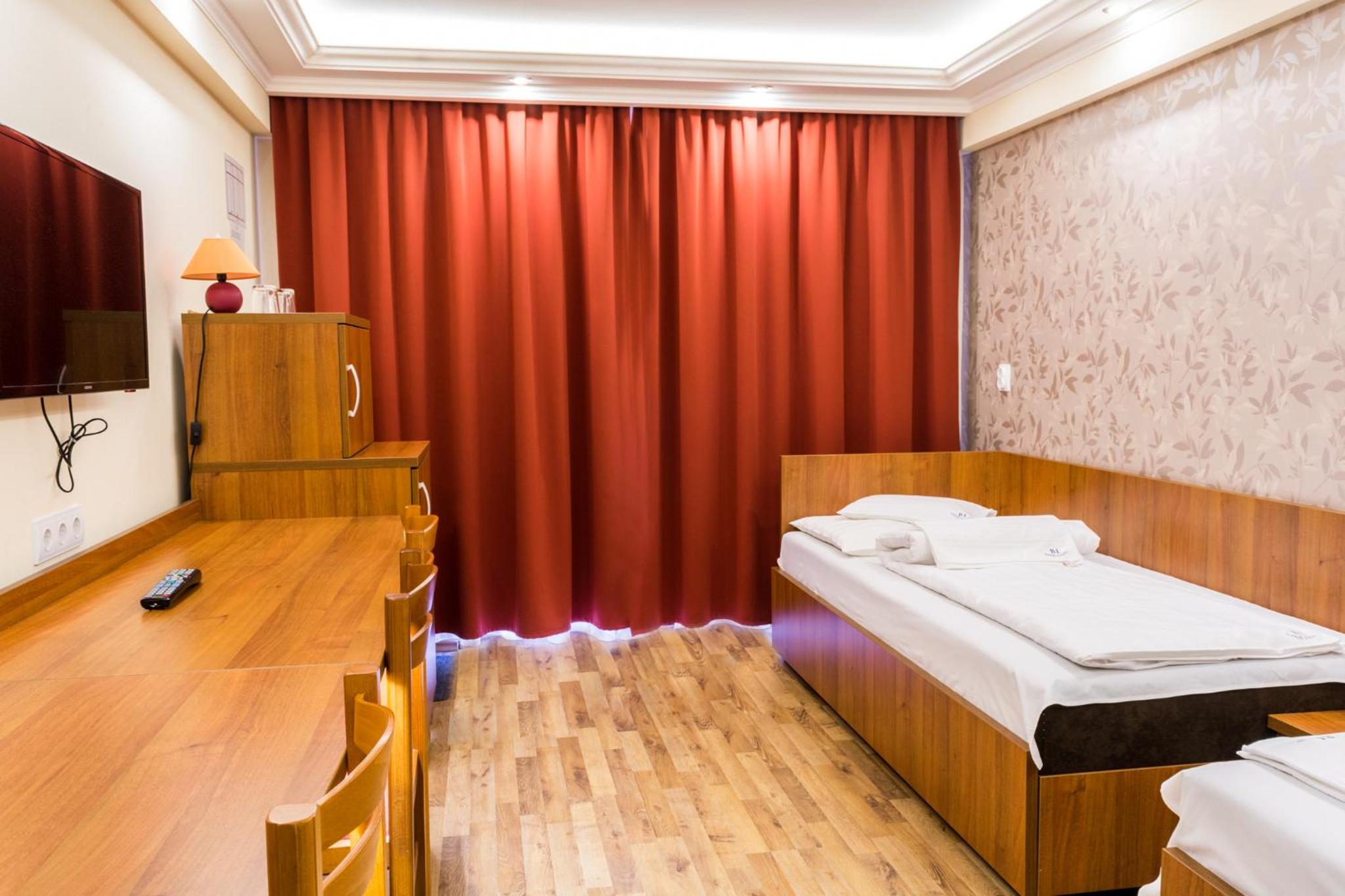 BL.Apartmanház II. view 2