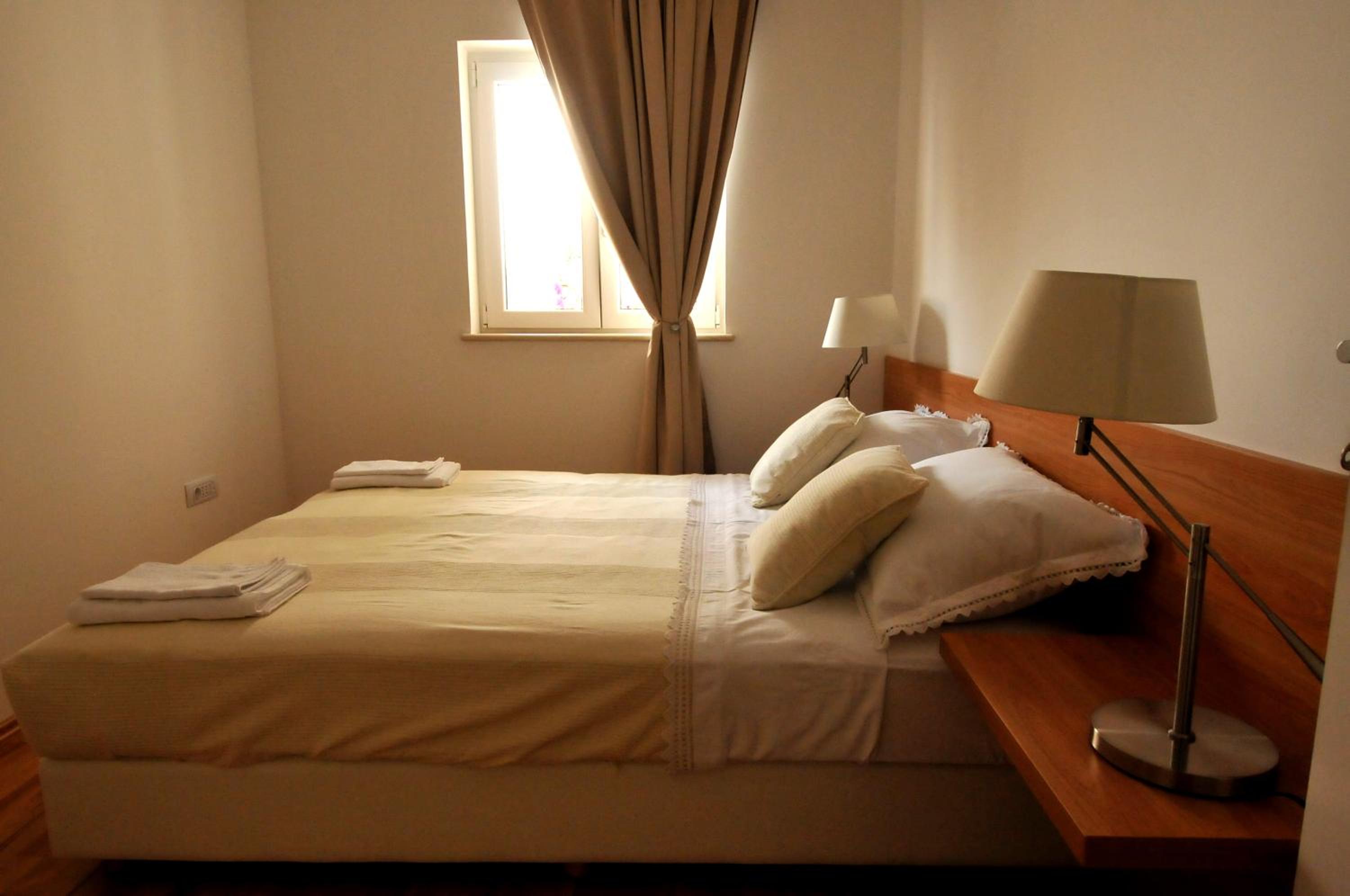 Apartments Annette - studio and two bedroom apartment with parking