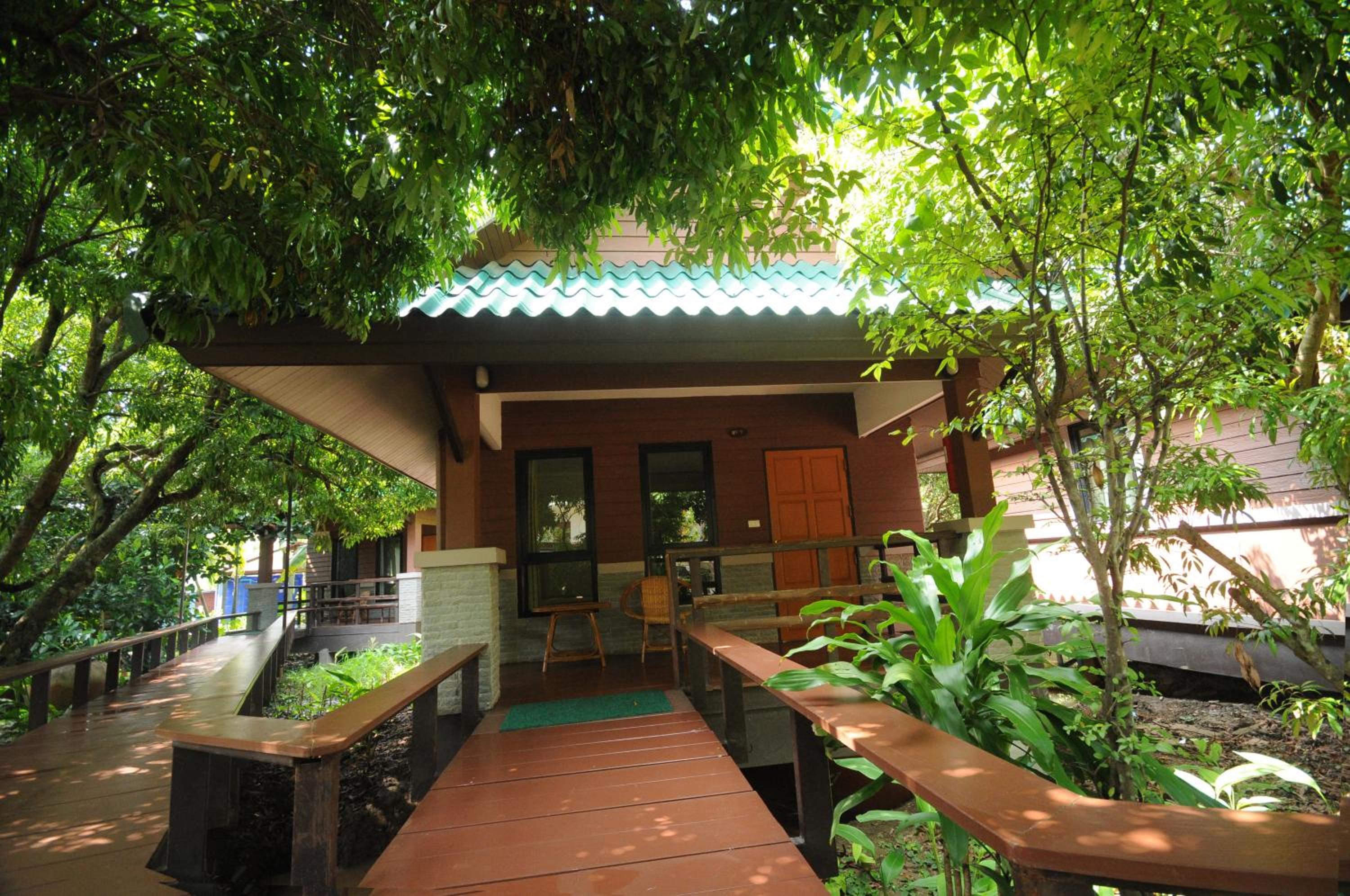 Hotel Baantip Suantong - Image 1