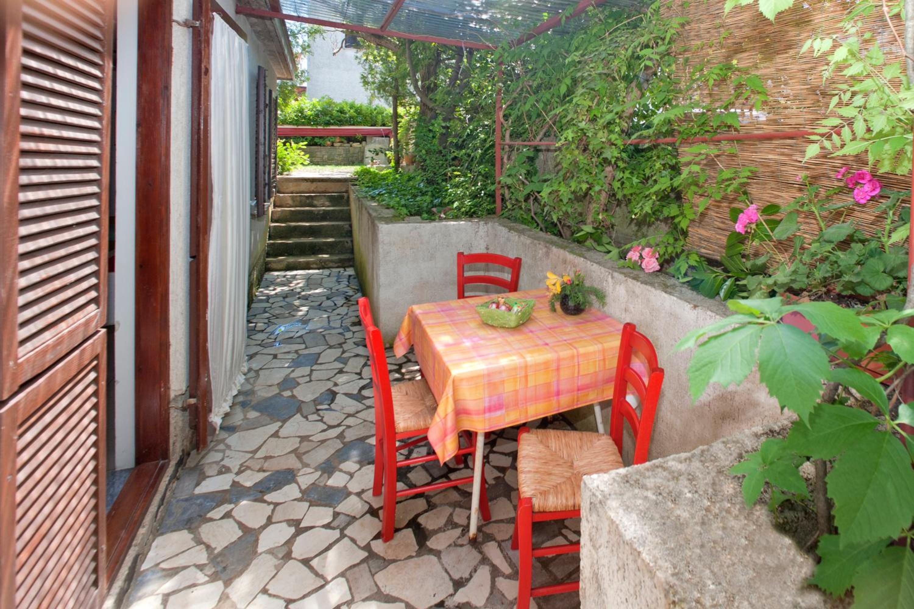 Apartments Mladenka