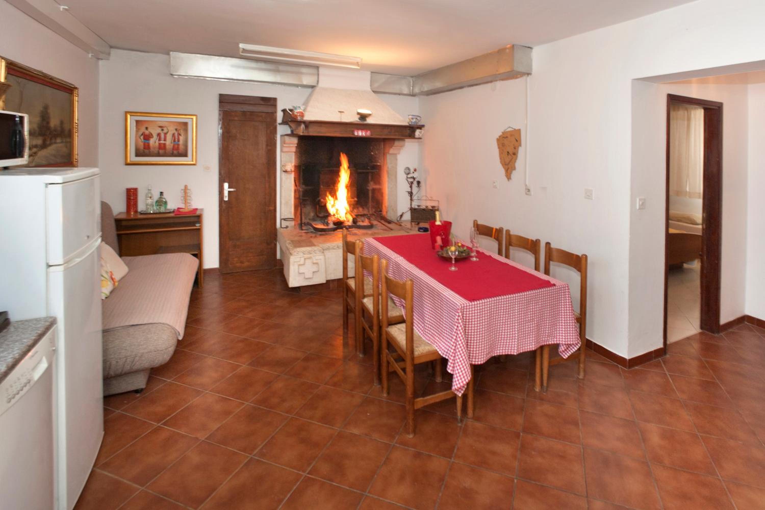 Apartments Mladenka