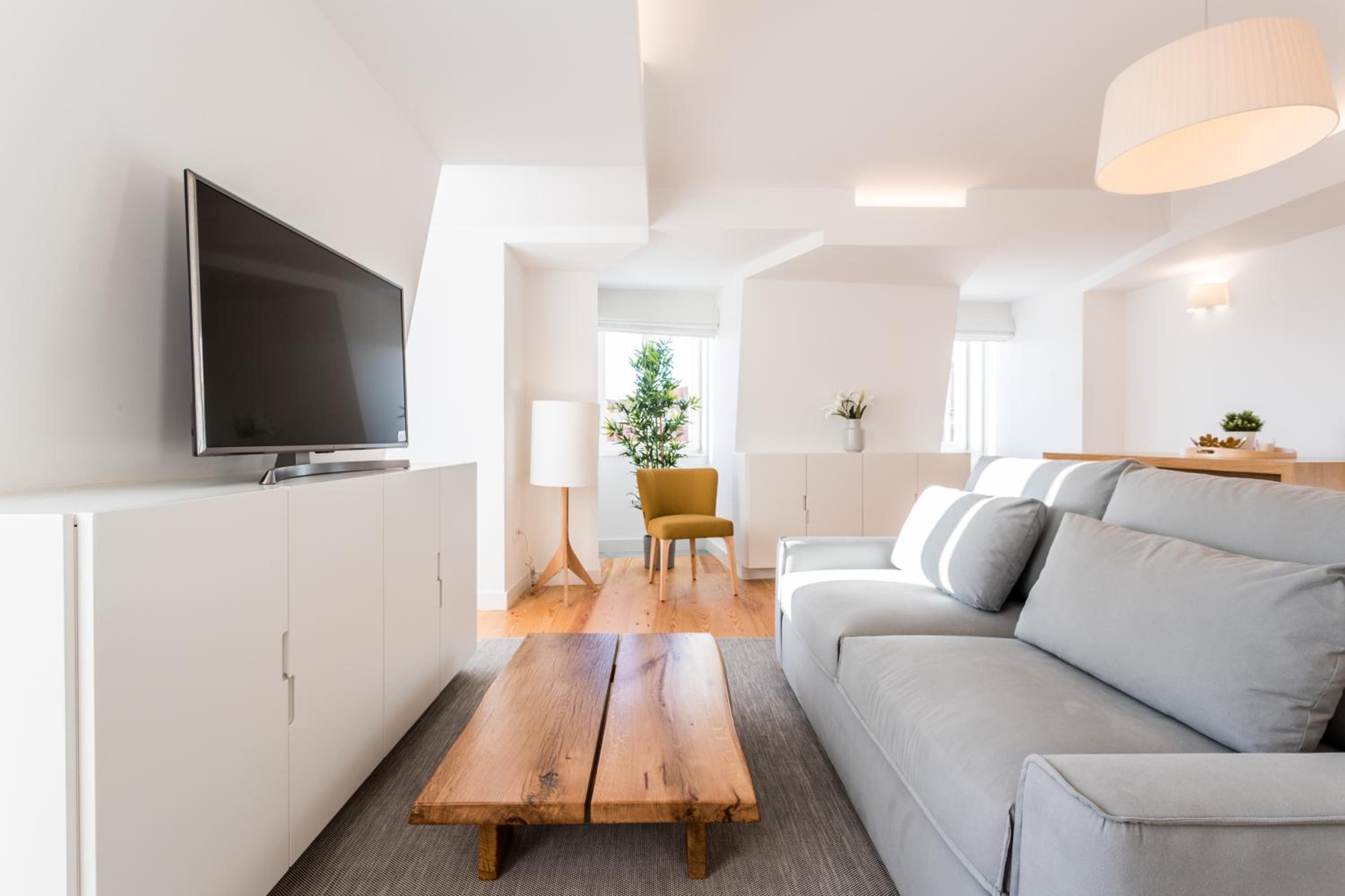 FLH Chiado Bright Apartment view 5