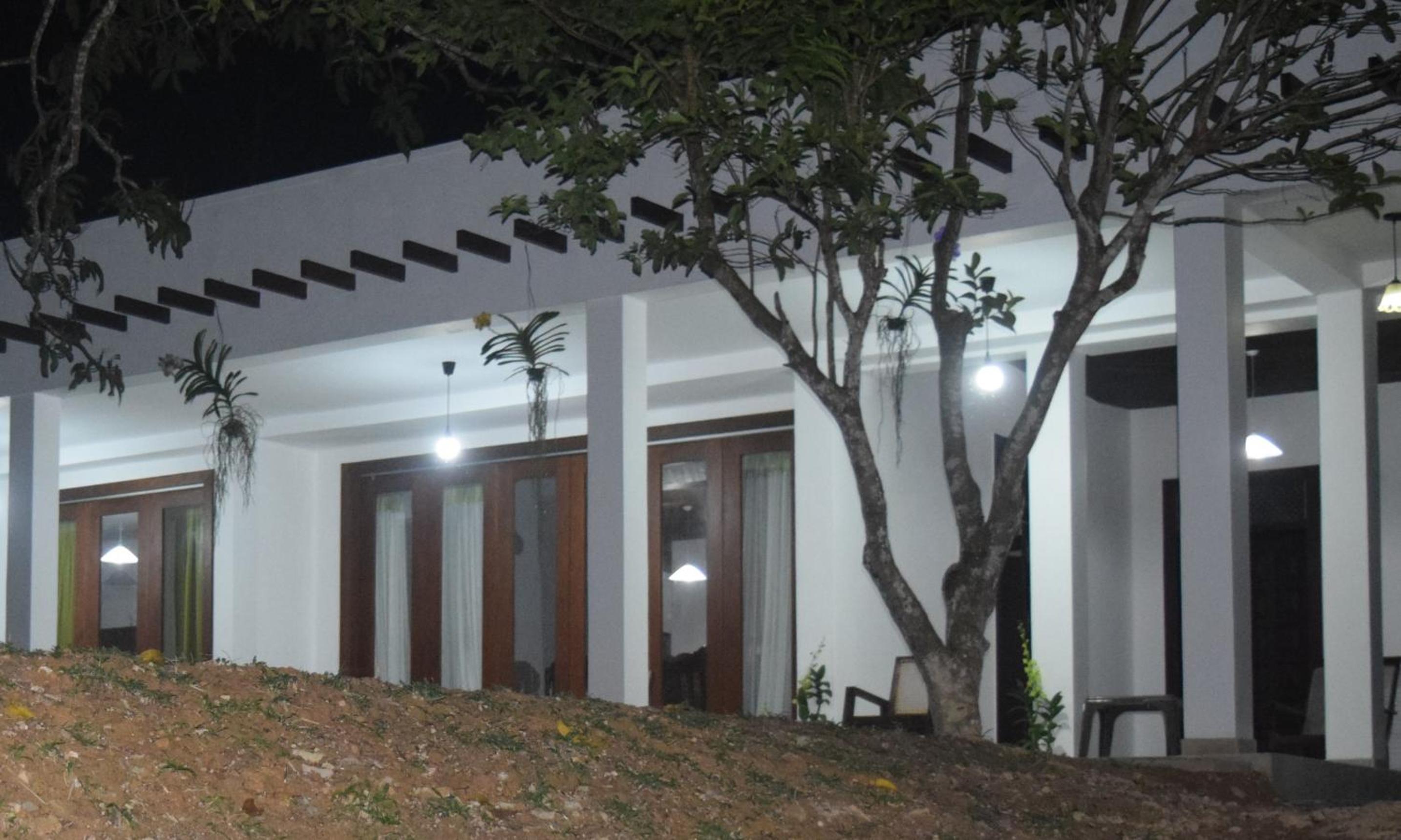 Hotel Muthu Nila villa- Mirissa - Image 1