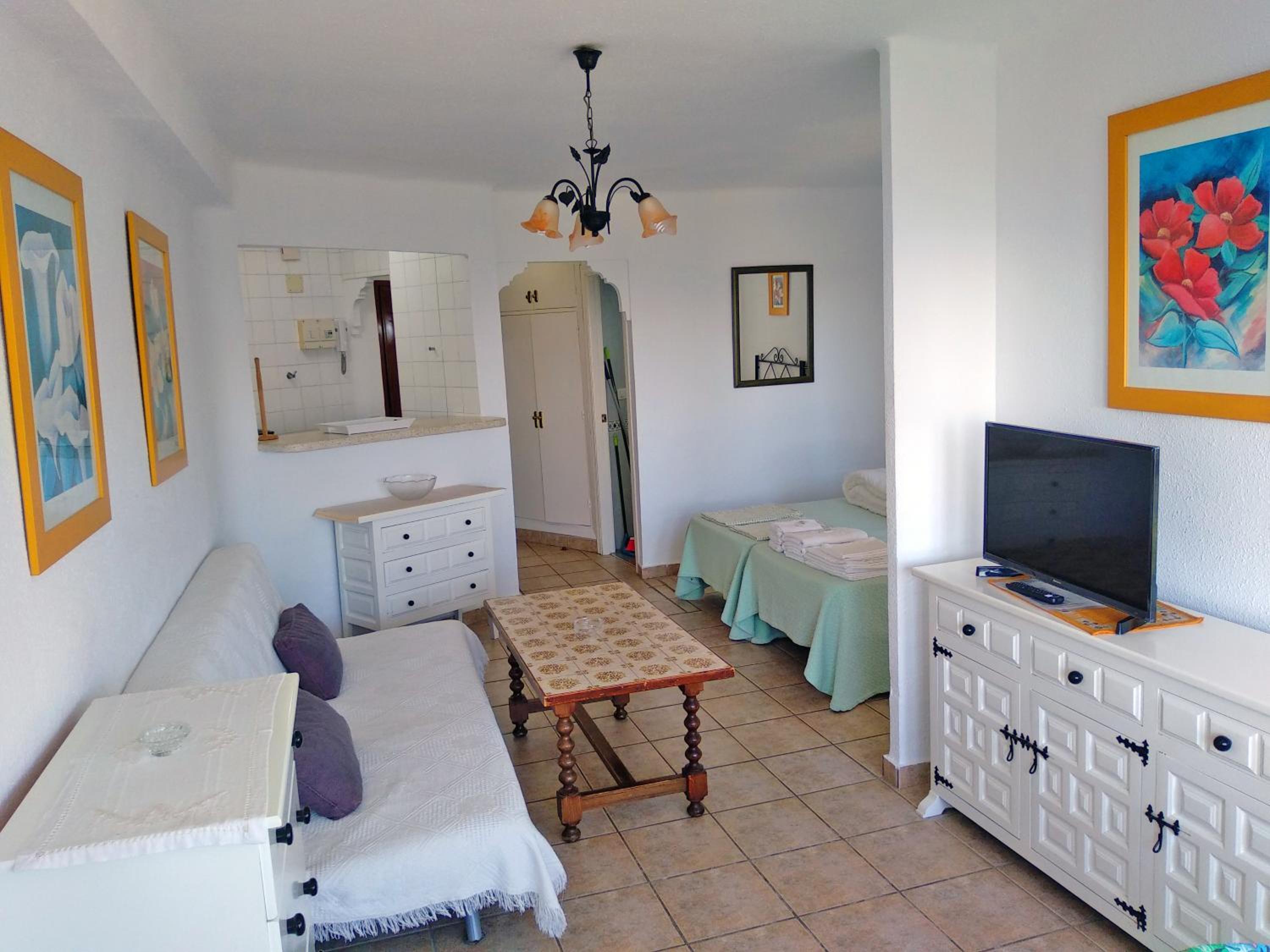 Apartamentos Intercentro Algarrobo-Costa APARTAMENTOS TURÍSTICOS -INMOBILIARIA