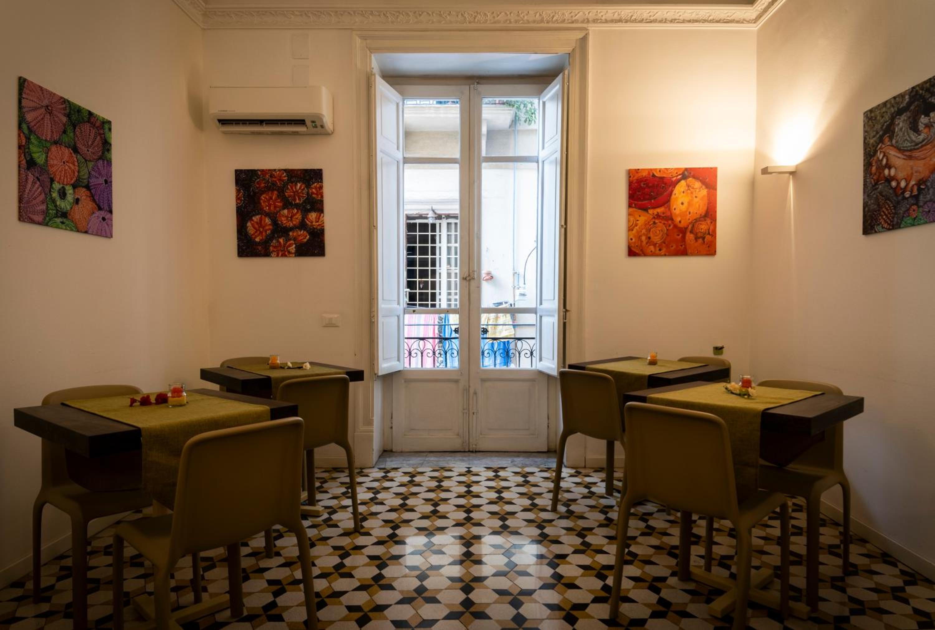 dining