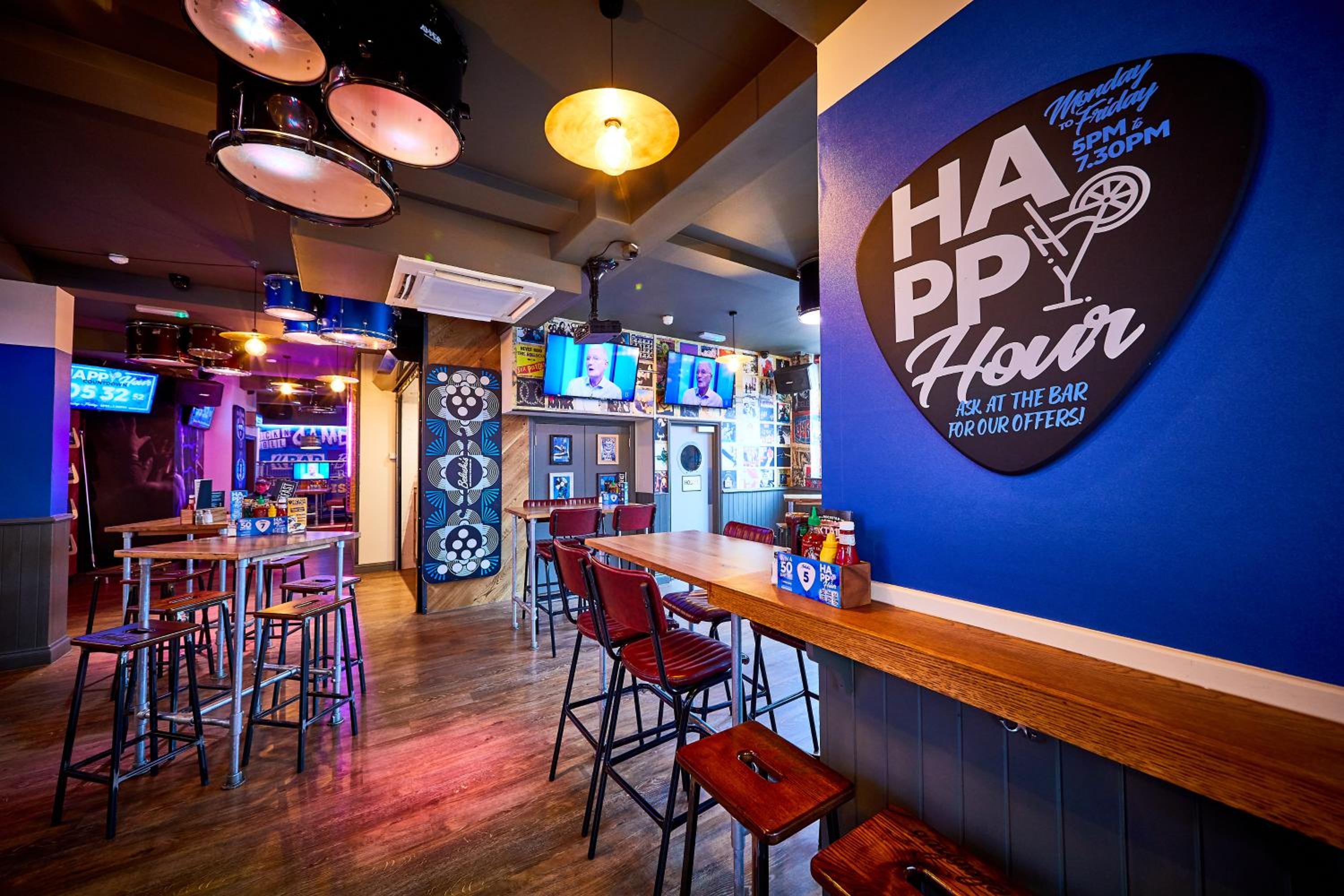 bar
