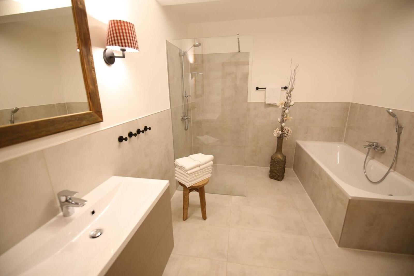Aparthotel Deutscher Kaiser Ferienwohnungen view 2