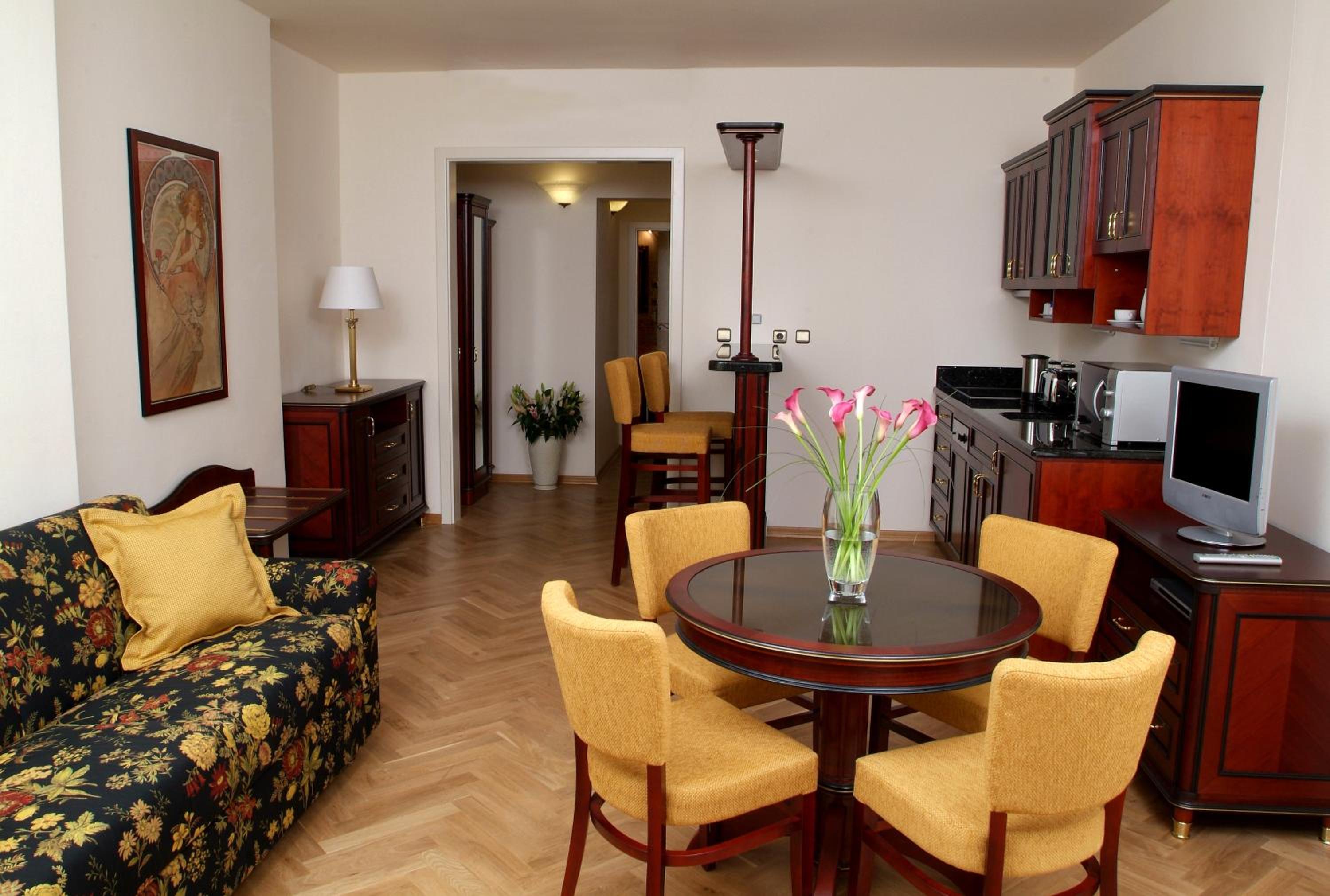 Elysee Hotel photo 4
