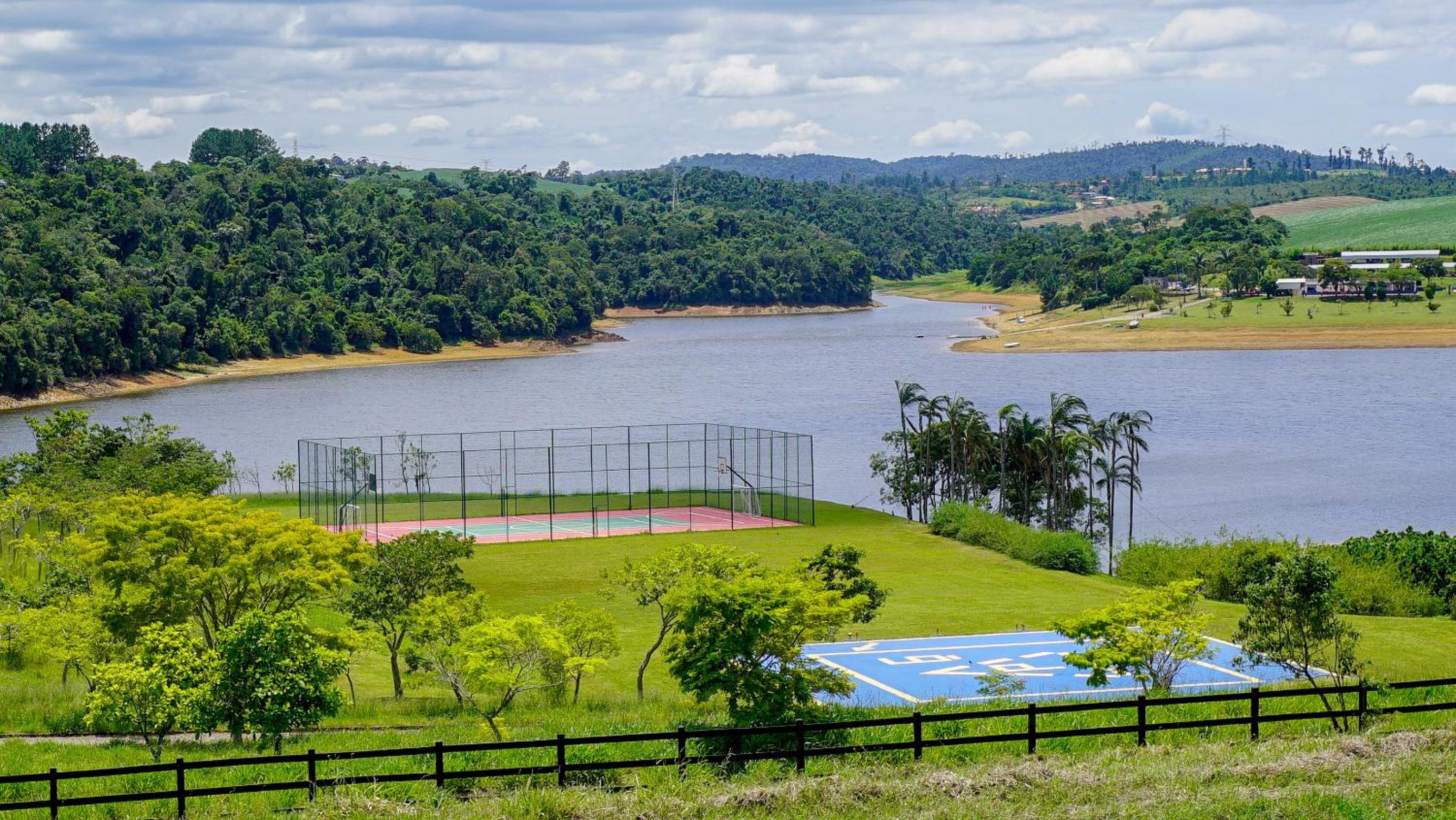 Clara Ibiúna Resort