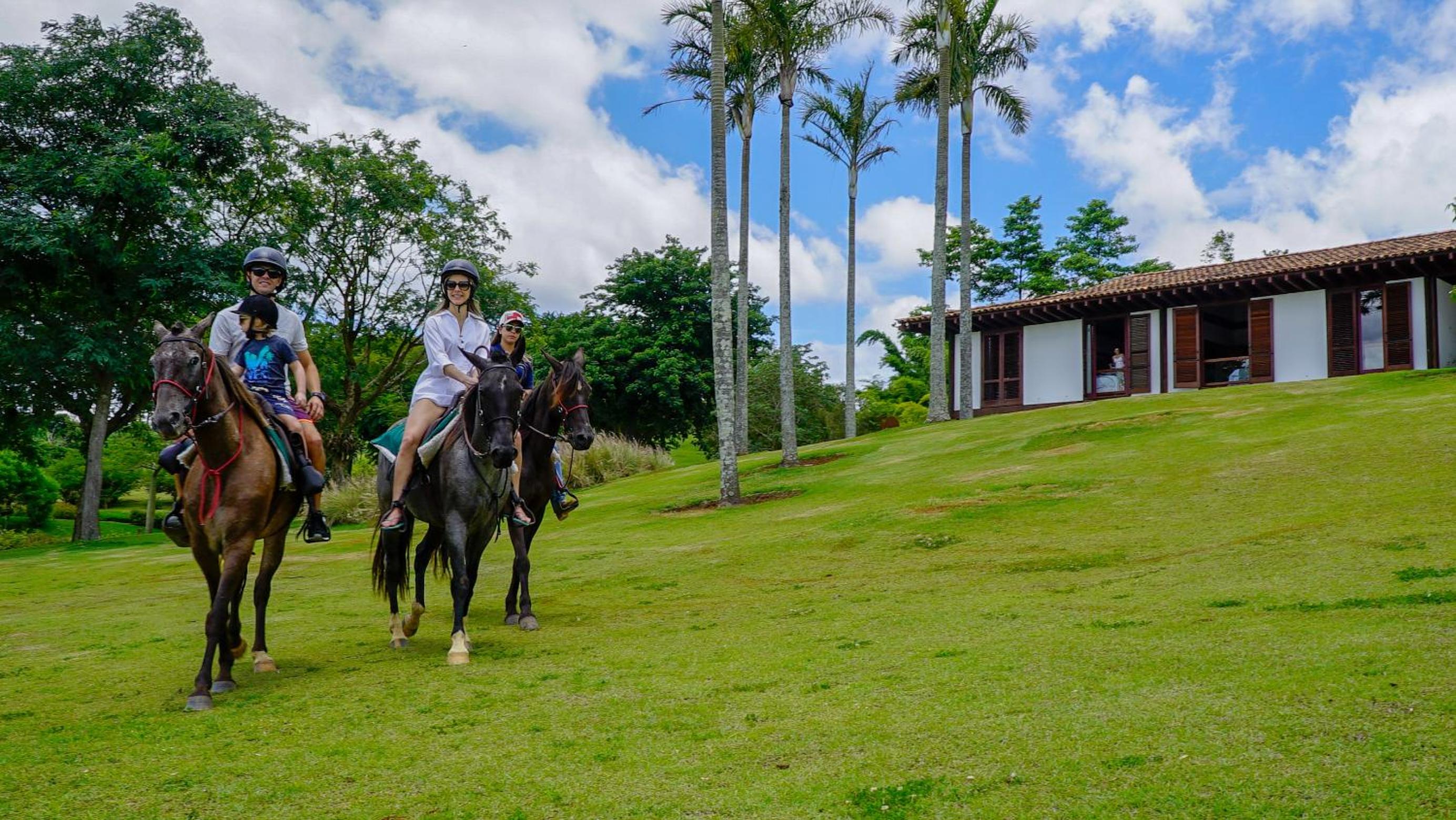 Clara Ibiúna Resort