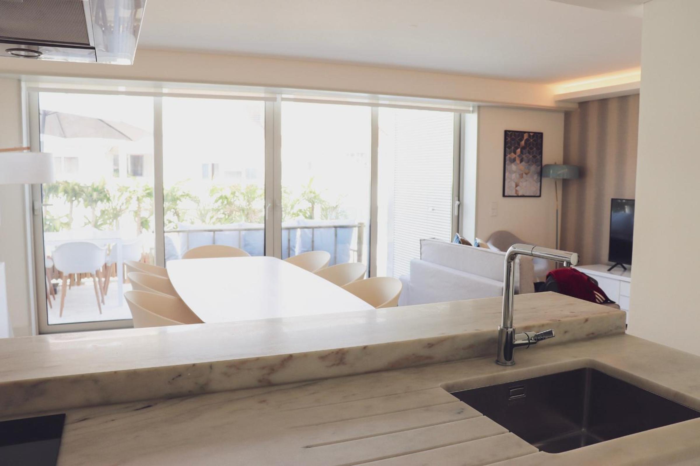 Central Lisbon Balcony Lux Apartment