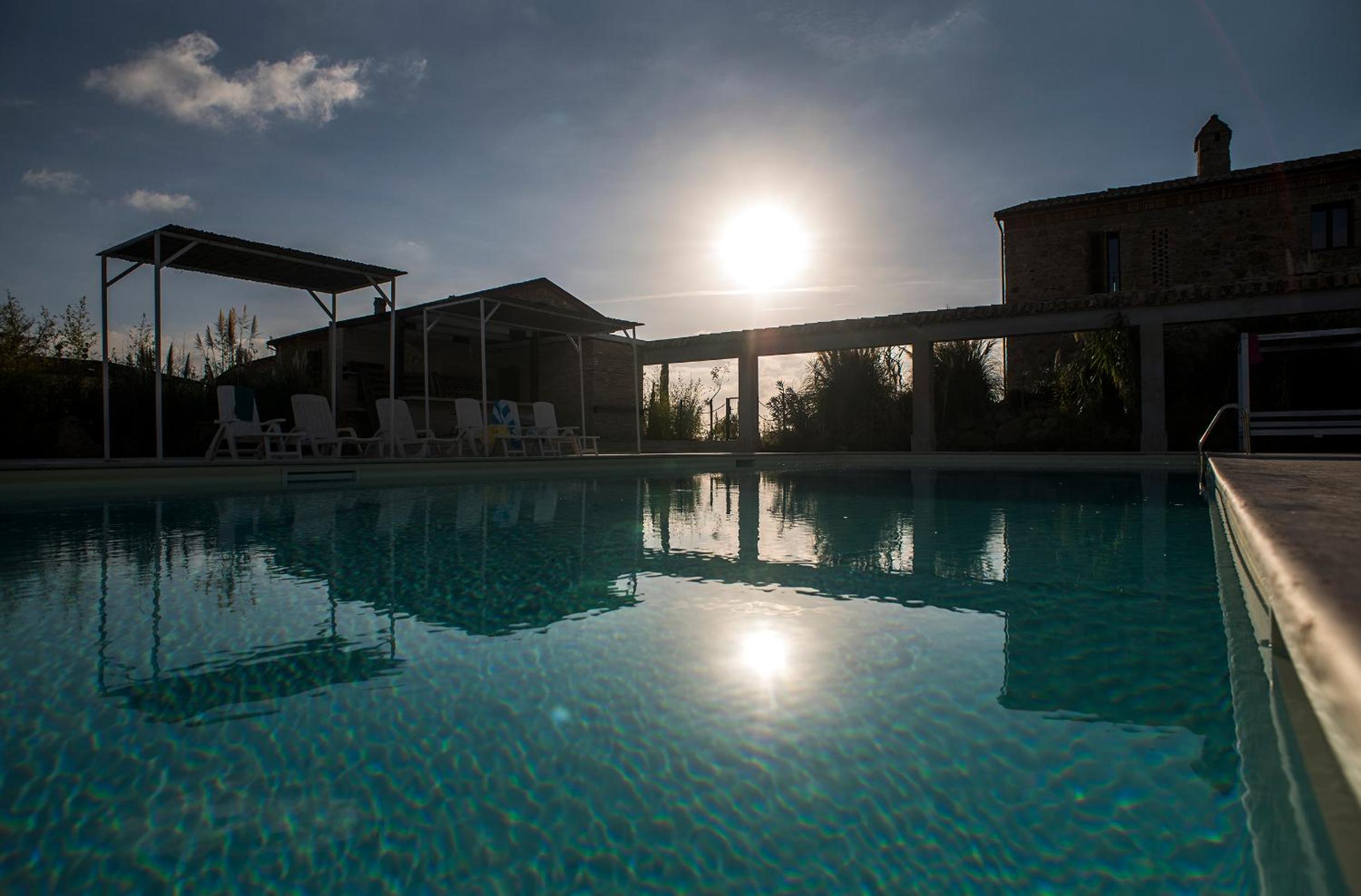 Tuscany Forever Sunset Apartments photo 4