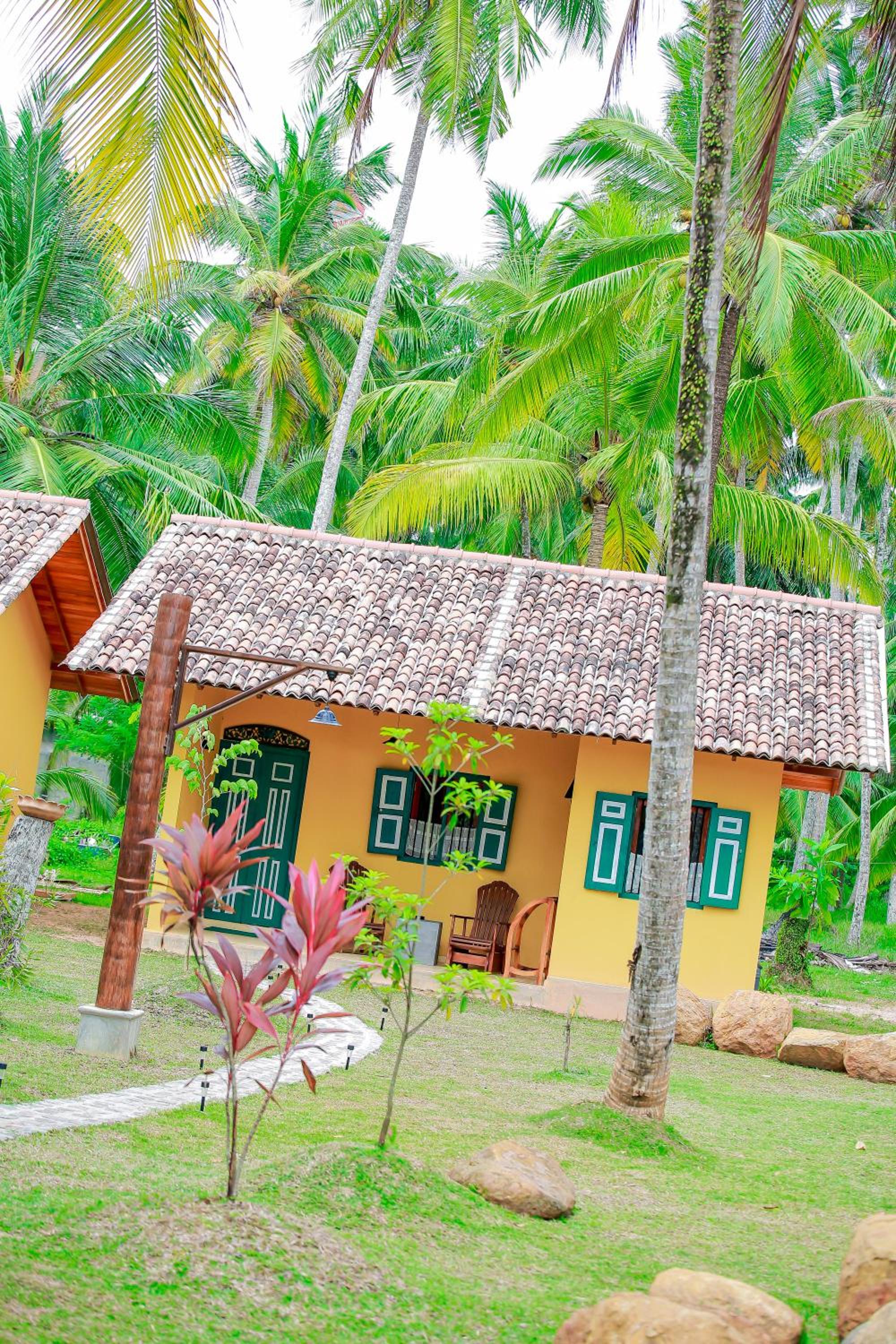 Hotel Kurumba Villas - Image 1