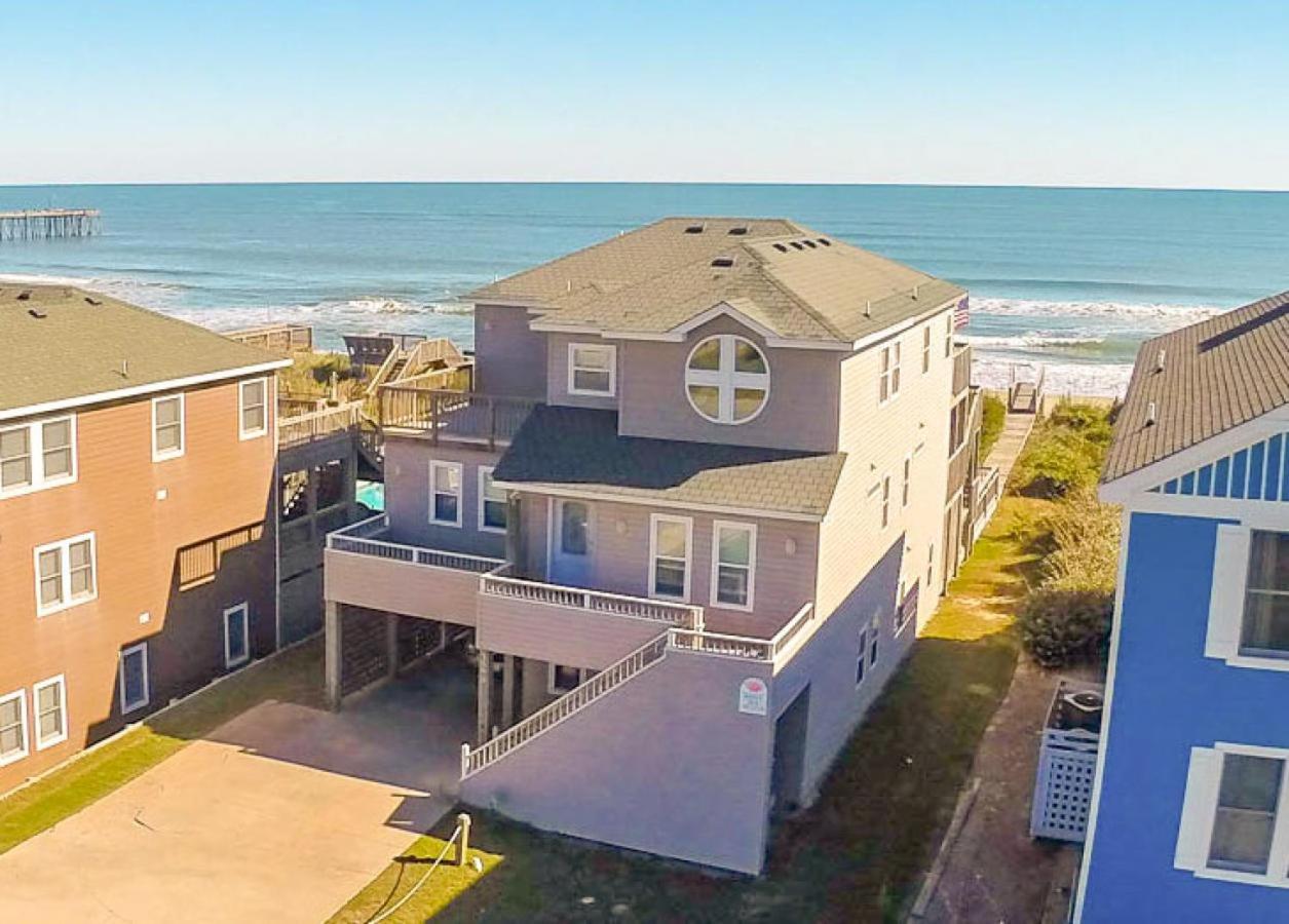Serenity in Nags Head - MP 11, Oceanfront, Ocean View, Pool, Hot Tub, Pets OK, YR Flex Stays in Nags Head, US
