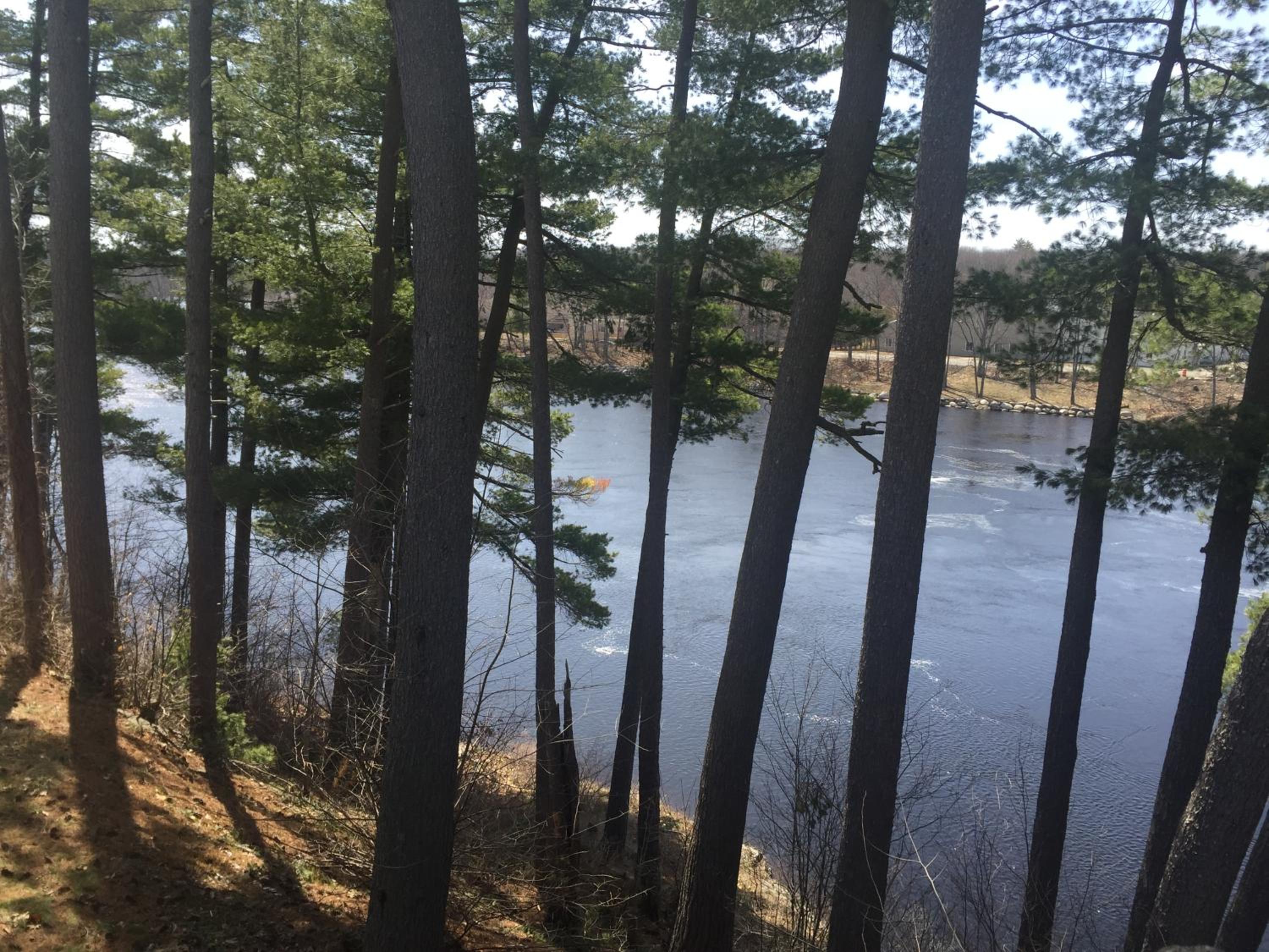 Milford Motel On the River